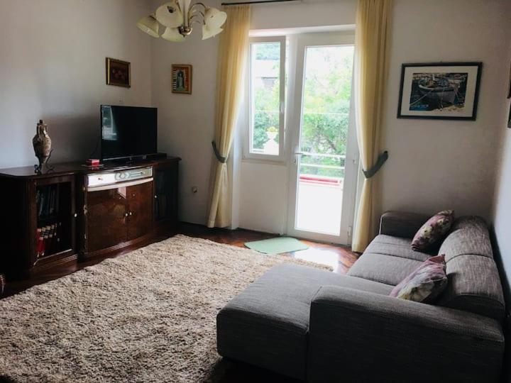 Apartment Kate, 3 - Bedroom (4+2), Large Terrace