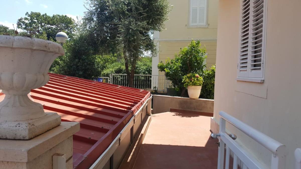 Apartment Kate, 3 - Bedroom (4+2), Large Terrace
