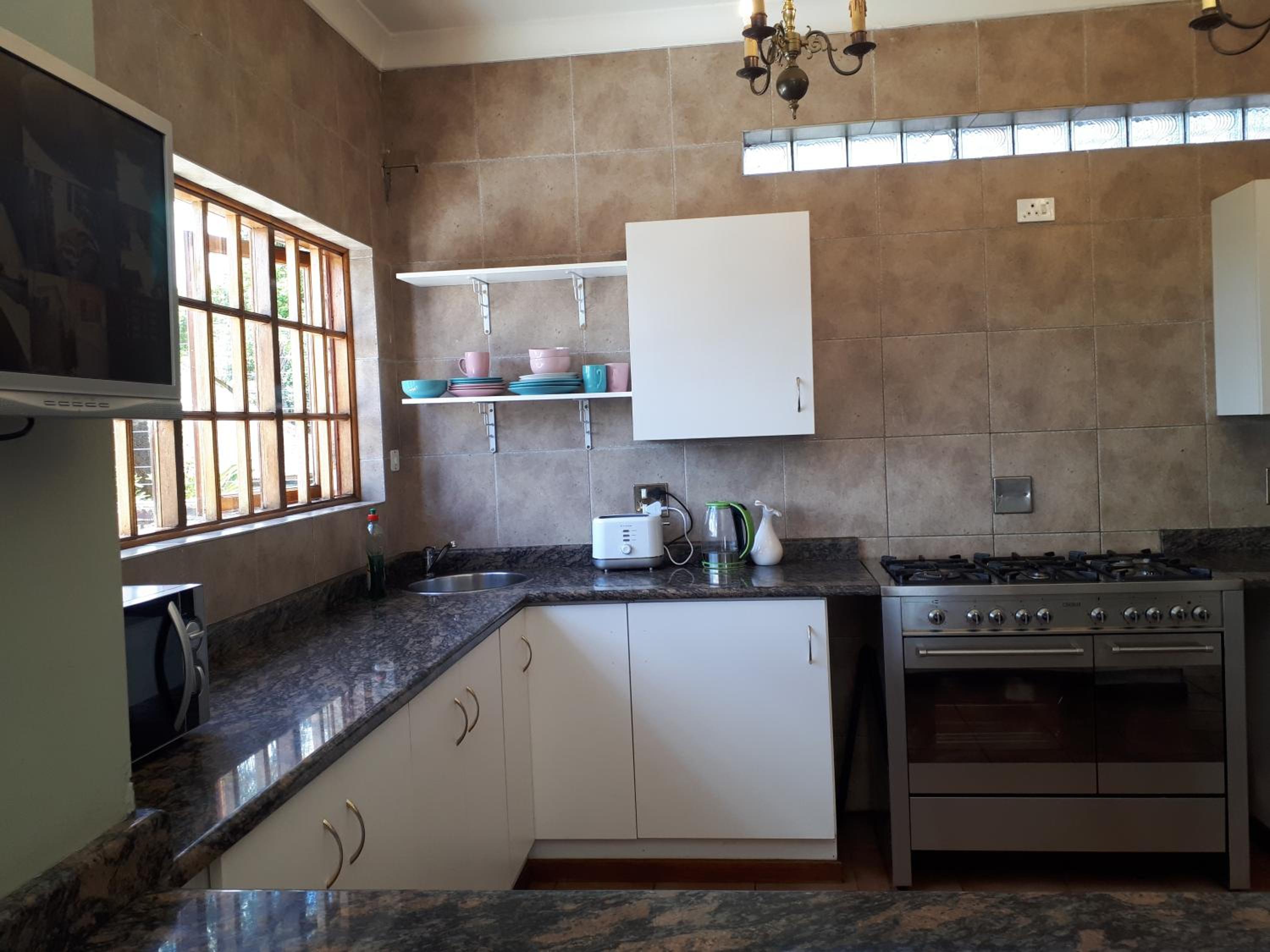 Cottage, close to UJ, Milpark, Wits