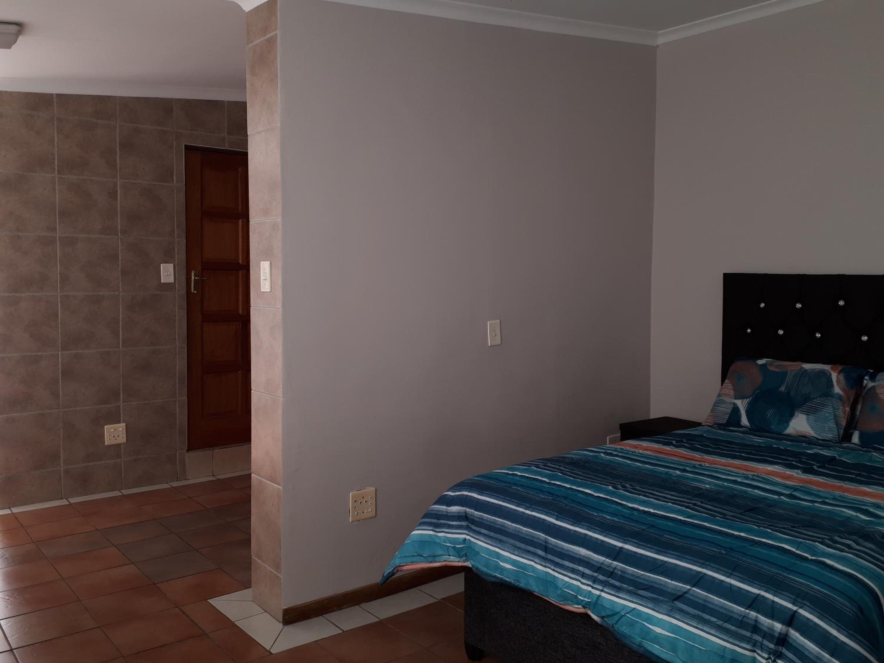 Cottage, close to UJ, Milpark, Wits