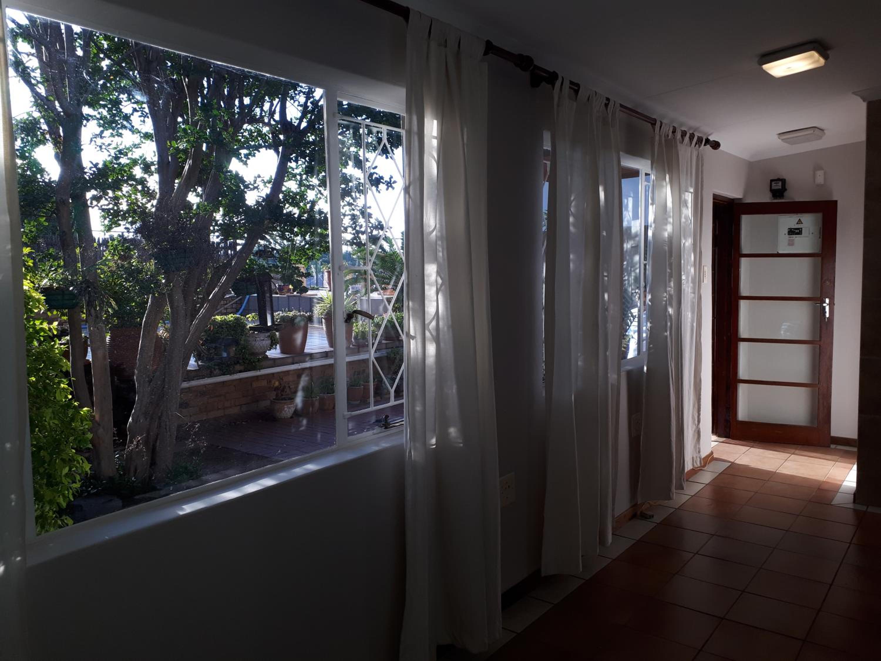 Cottage, close to UJ, Milpark, Wits