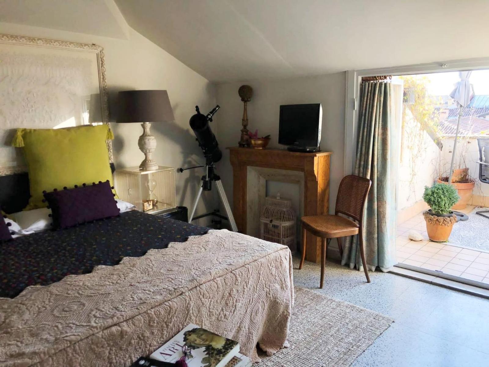 hotel room
