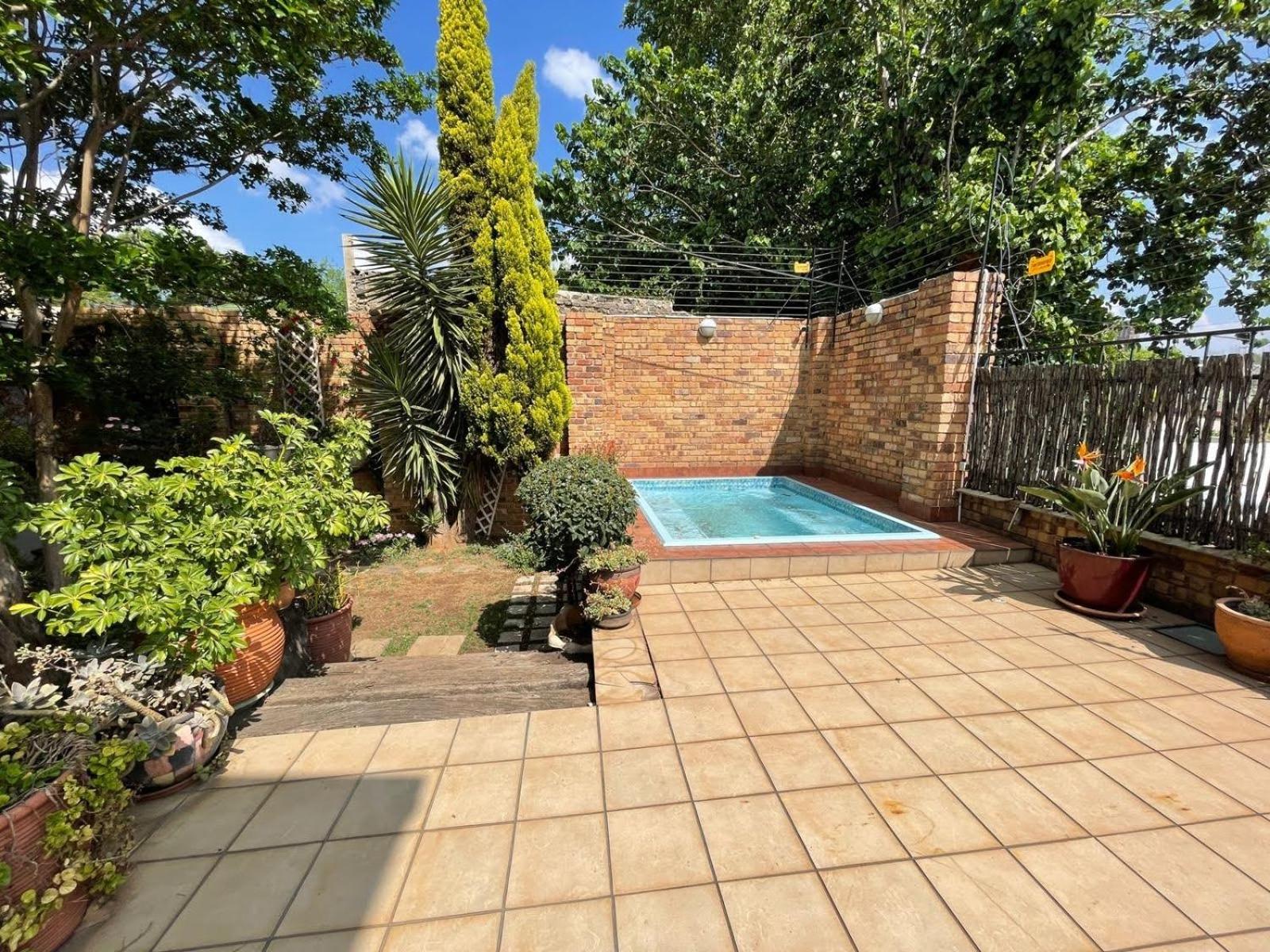 Cottage, close to UJ, Milpark, Wits