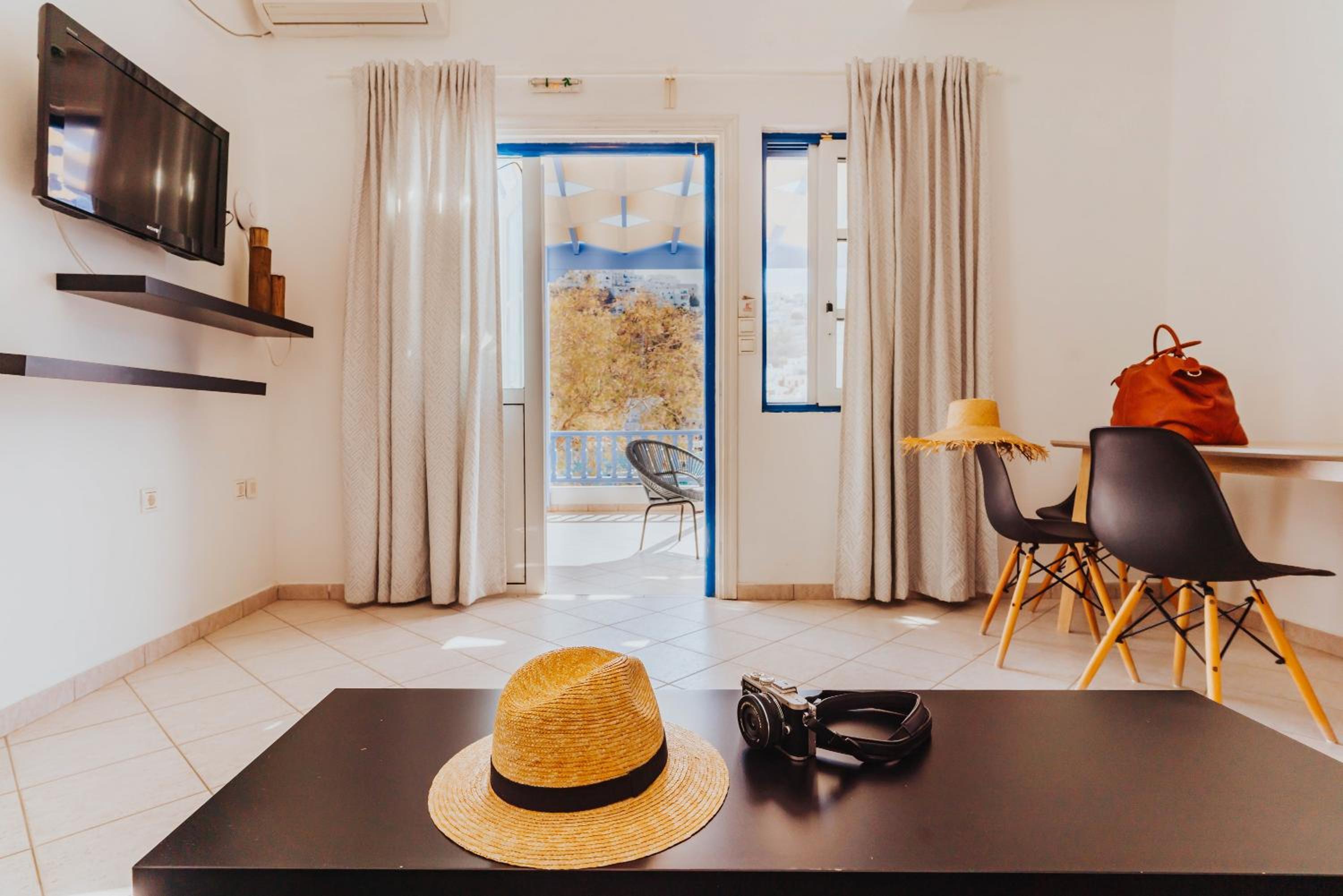 Vithos Seaside Aparthotel