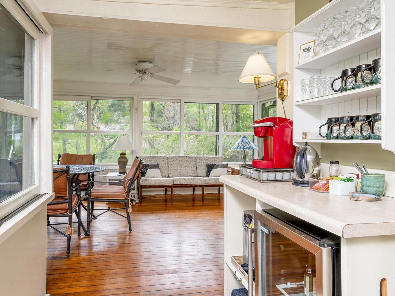 Pinecrest Bed & Breakfast