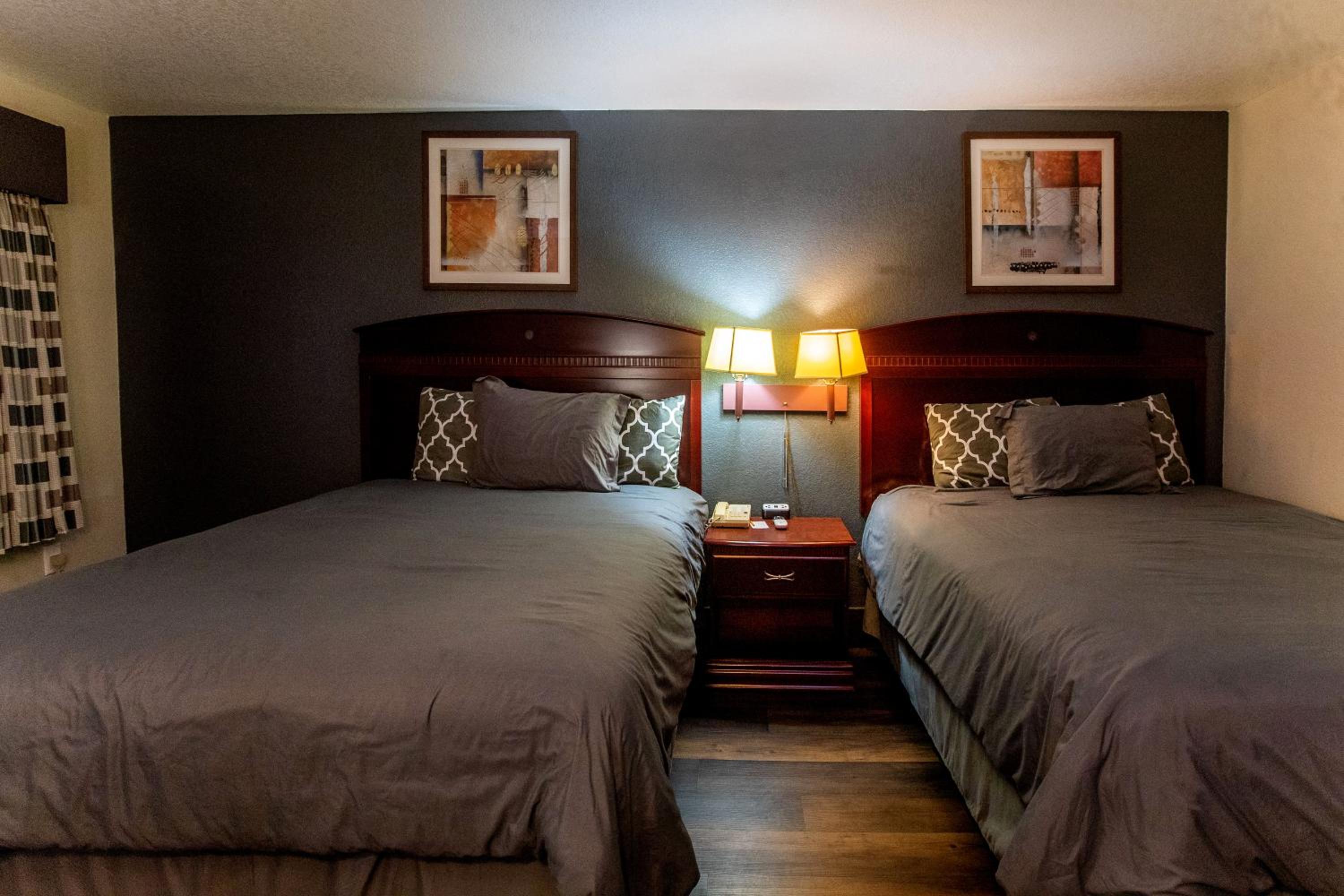 Magnolia Inn and Suites