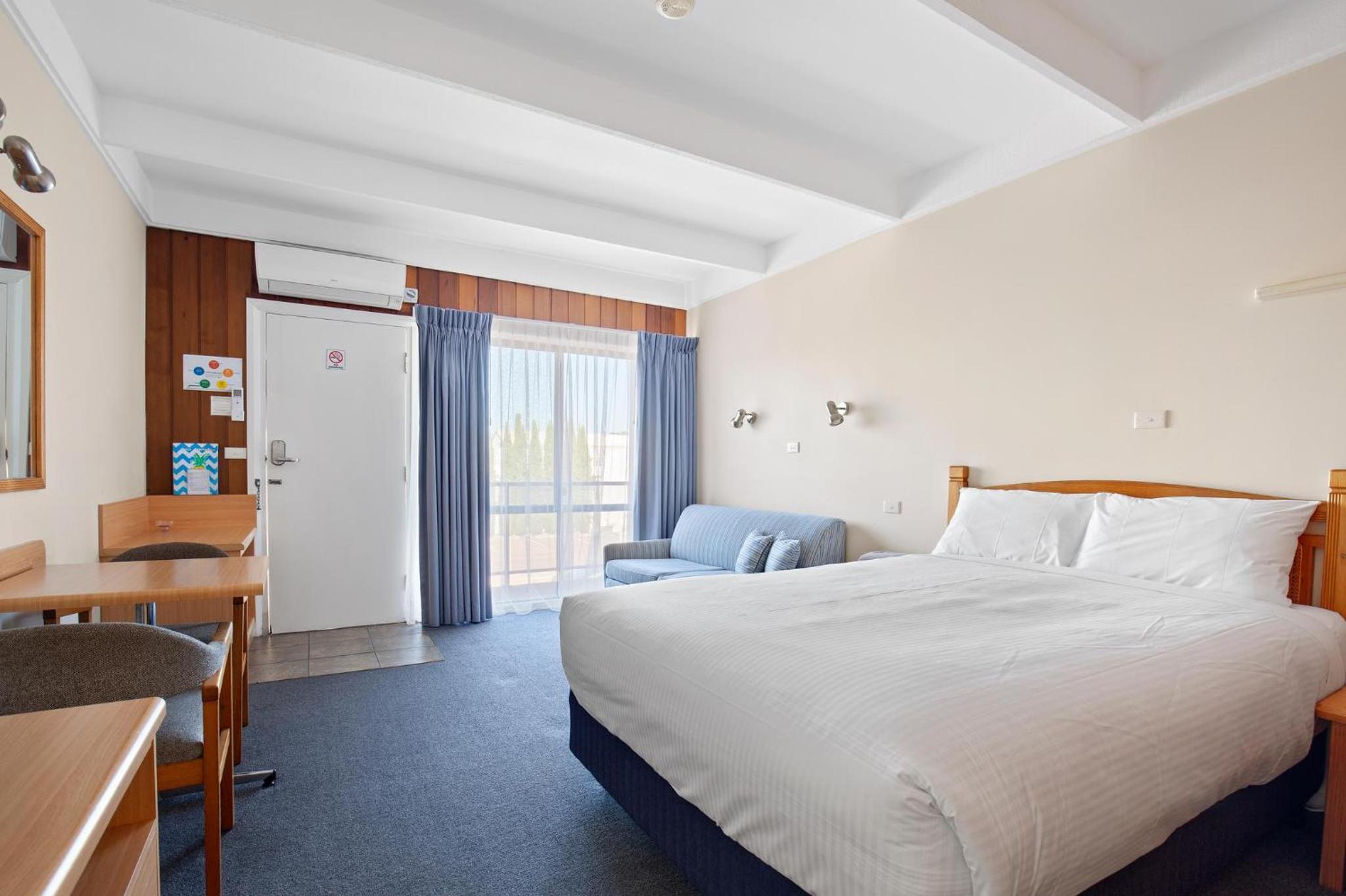 Banjo Paterson Motor Inn