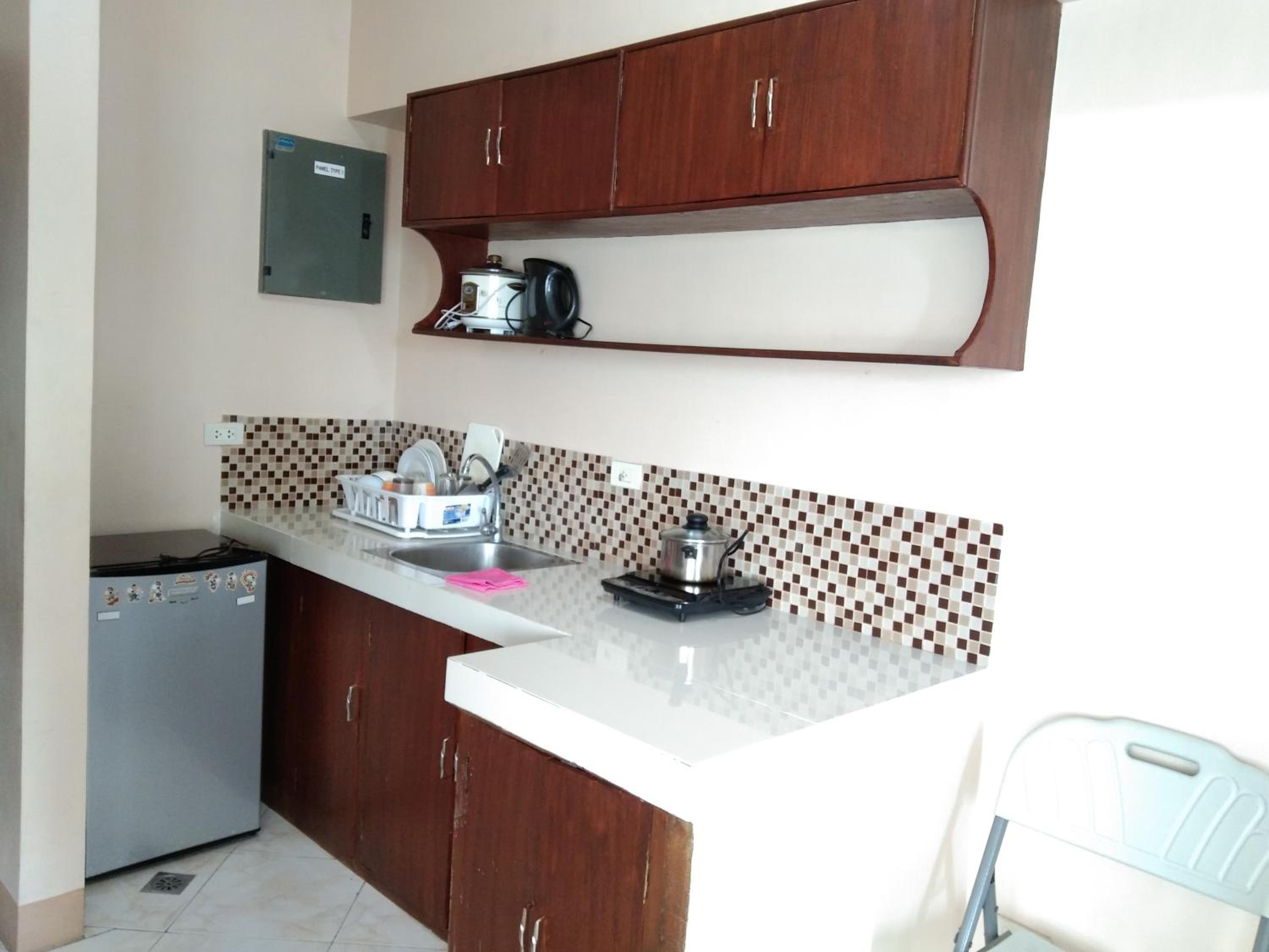 Cebu City Suites Ramos Tower by P&J