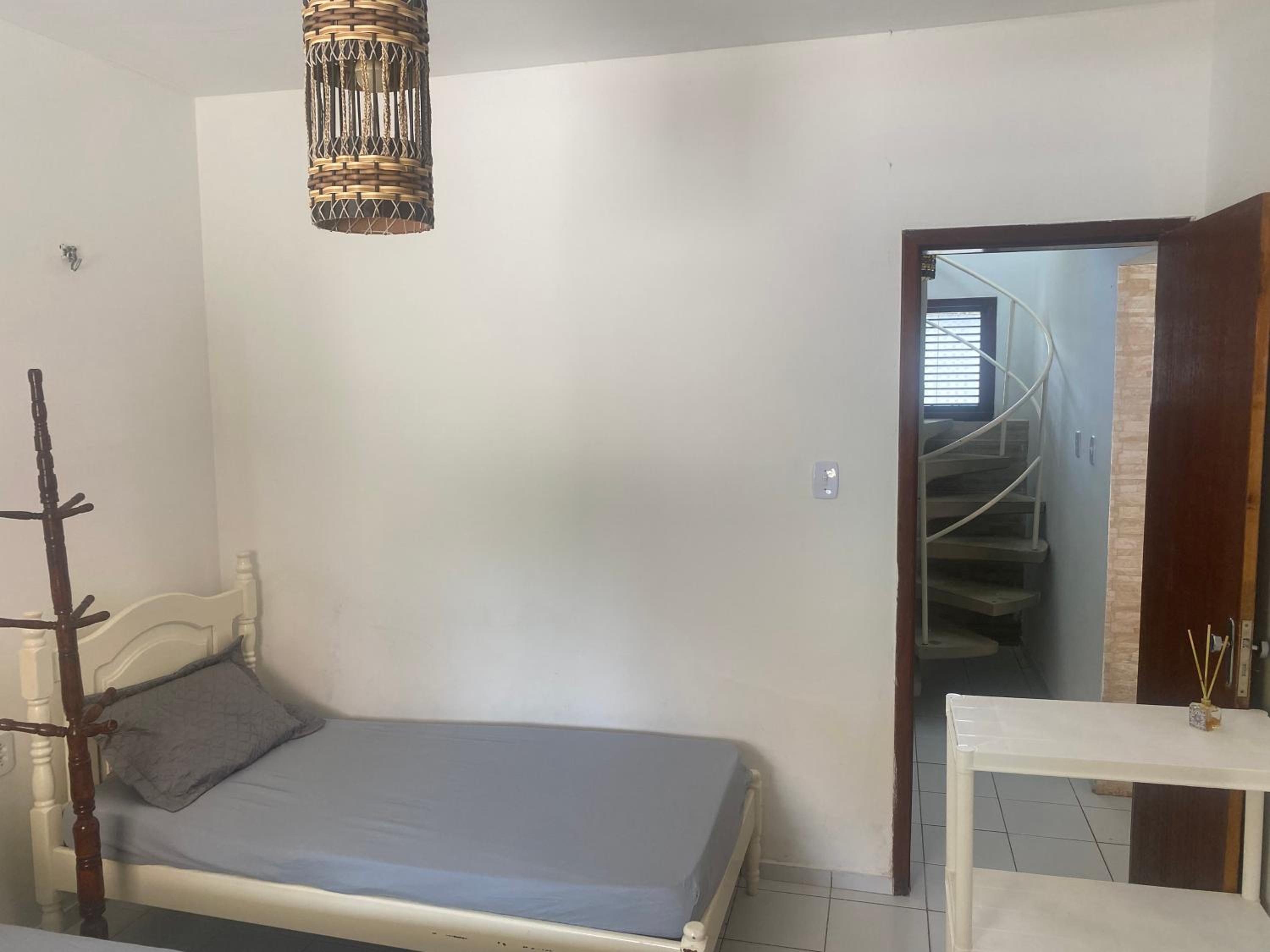 CASA DUPLEX em CONDOMÍNIO à beira do RIO PREGUIÇAS