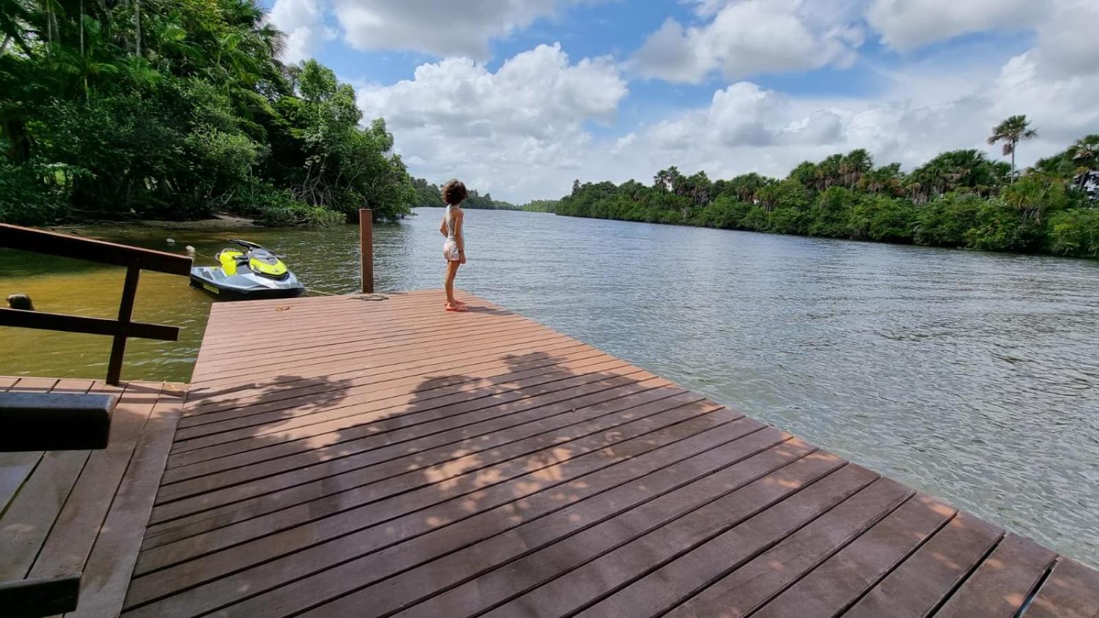 CASA DUPLEX em CONDOMÍNIO à beira do RIO PREGUIÇAS