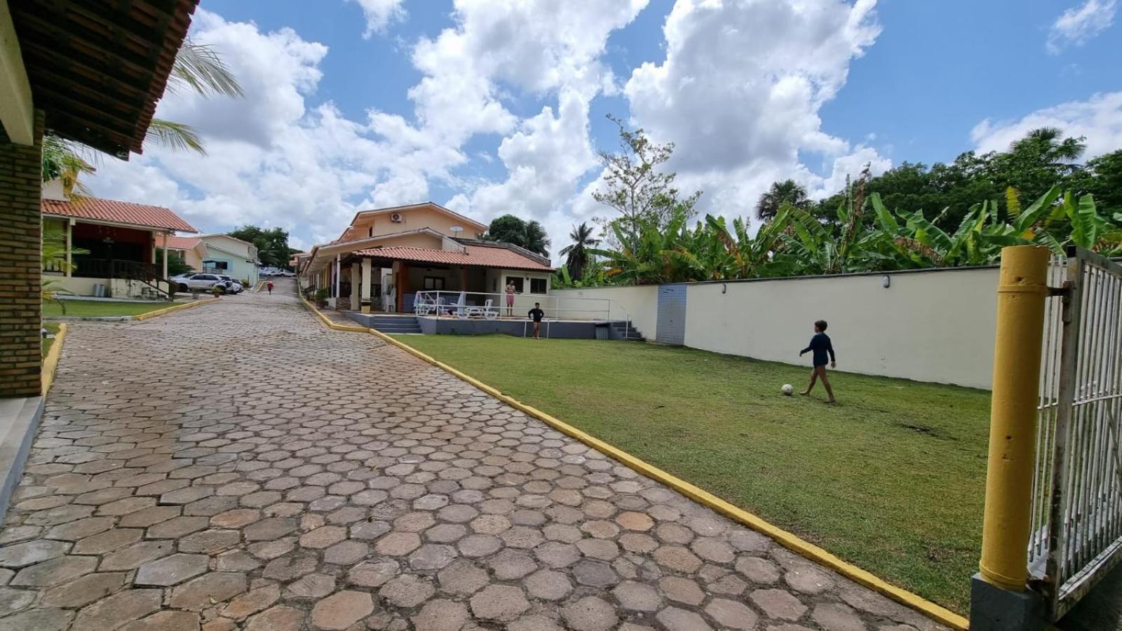 CASA DUPLEX em CONDOMÍNIO à beira do RIO PREGUIÇAS