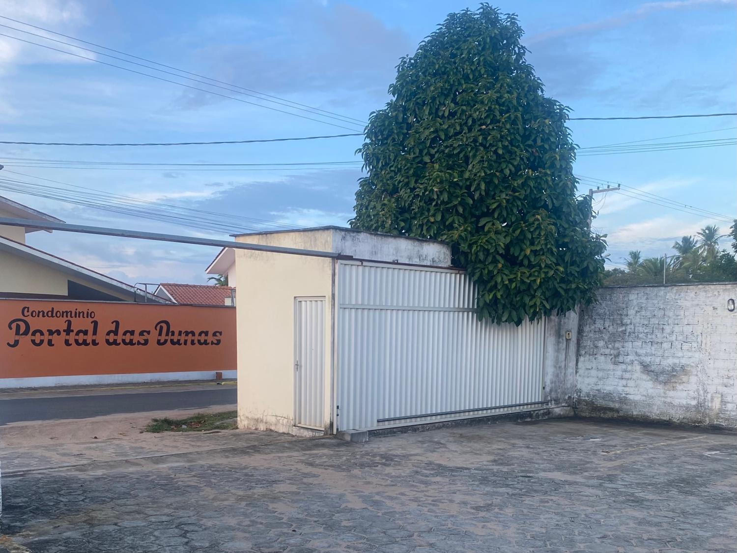 CASA DUPLEX em CONDOMÍNIO à beira do RIO PREGUIÇAS