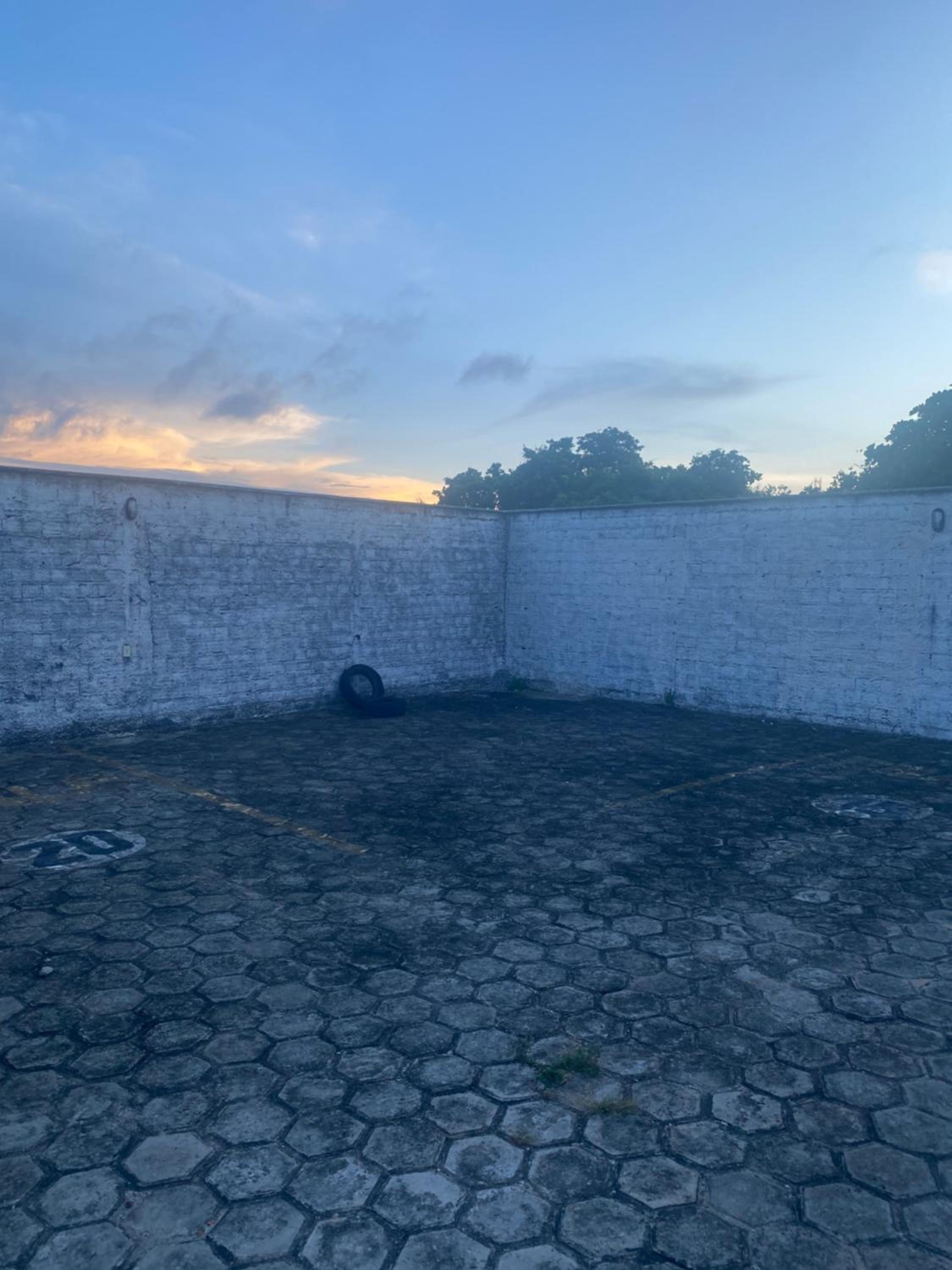 CASA DUPLEX em CONDOMÍNIO à beira do RIO PREGUIÇAS
