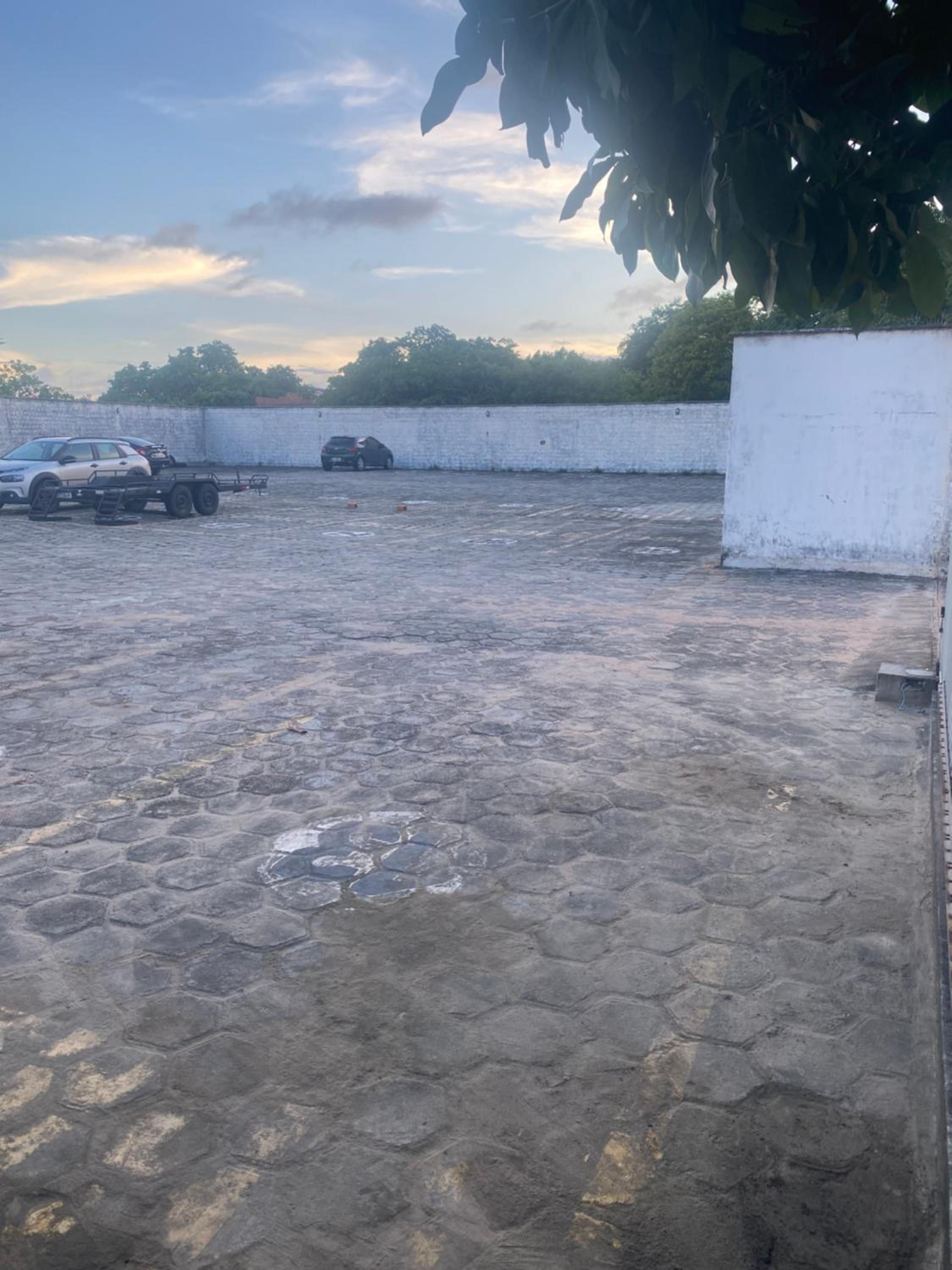 CASA DUPLEX em CONDOMÍNIO à beira do RIO PREGUIÇAS