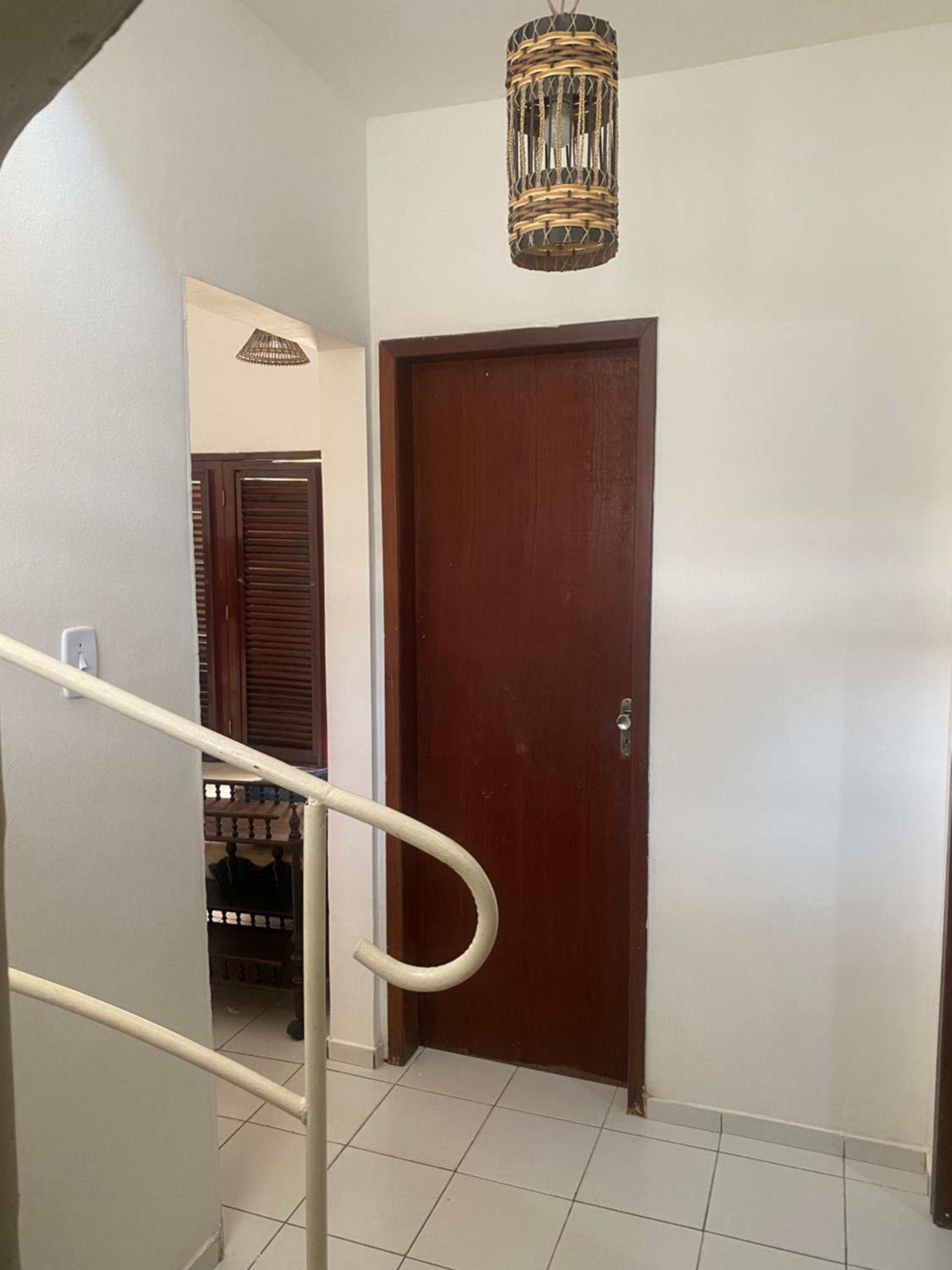 CASA DUPLEX em CONDOMÍNIO à beira do RIO PREGUIÇAS