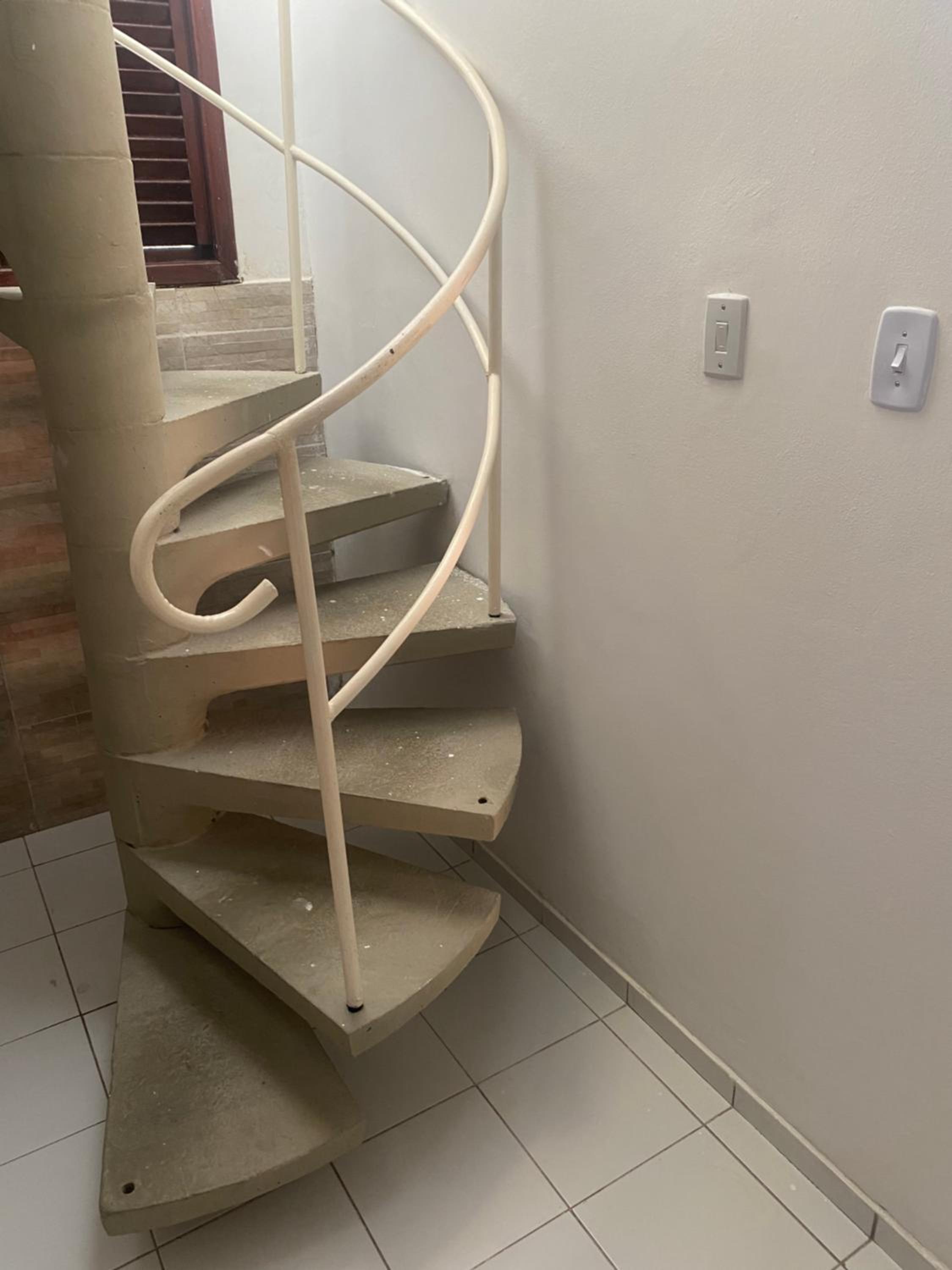 CASA DUPLEX em CONDOMÍNIO à beira do RIO PREGUIÇAS