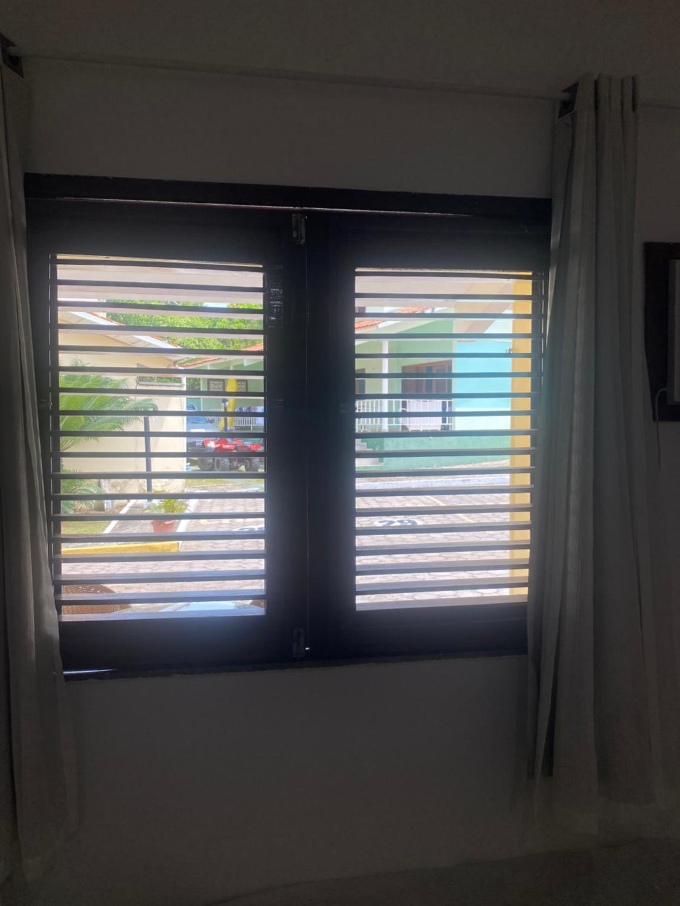 CASA DUPLEX em CONDOMÍNIO à beira do RIO PREGUIÇAS