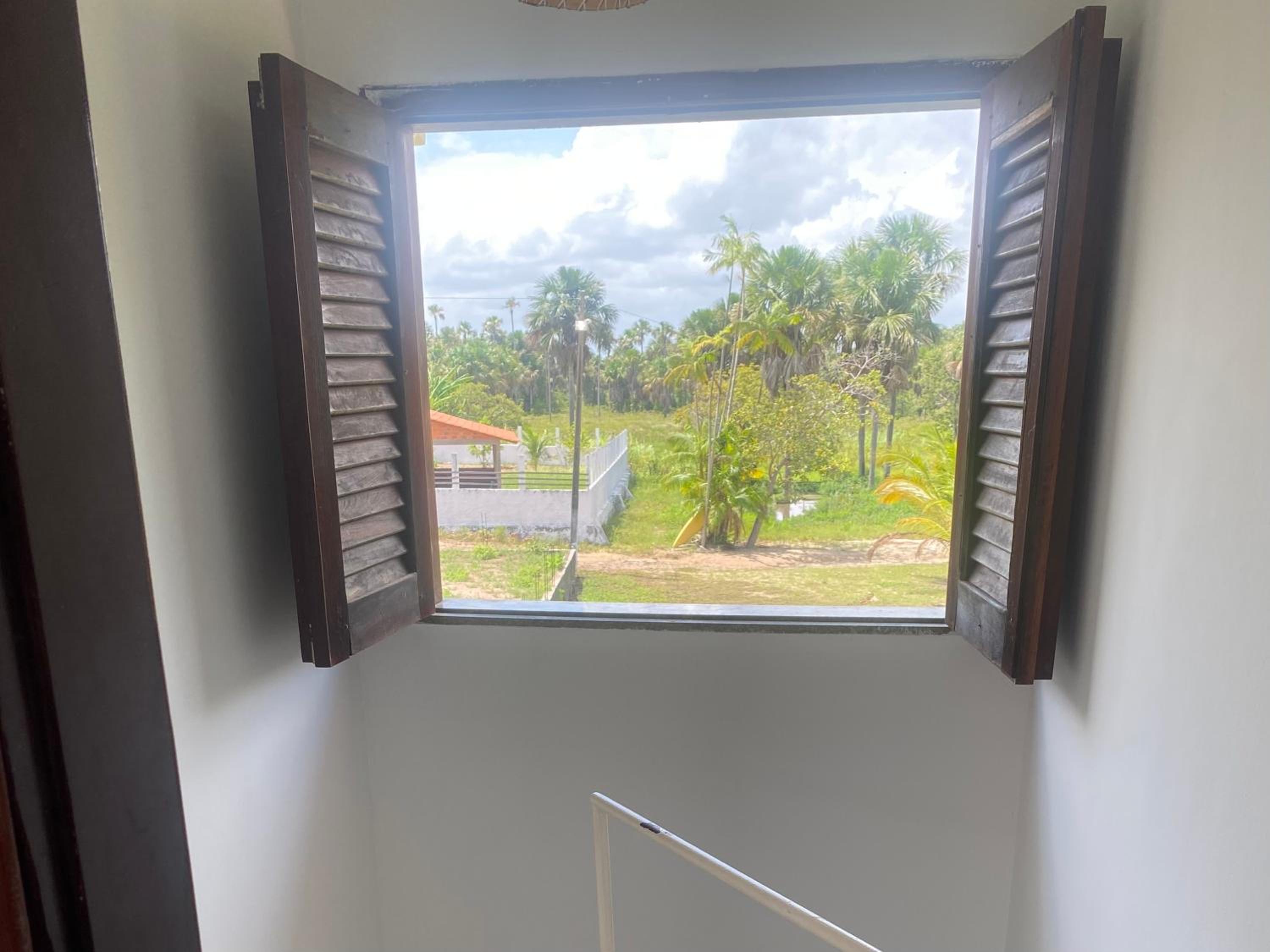 CASA DUPLEX em CONDOMÍNIO à beira do RIO PREGUIÇAS
