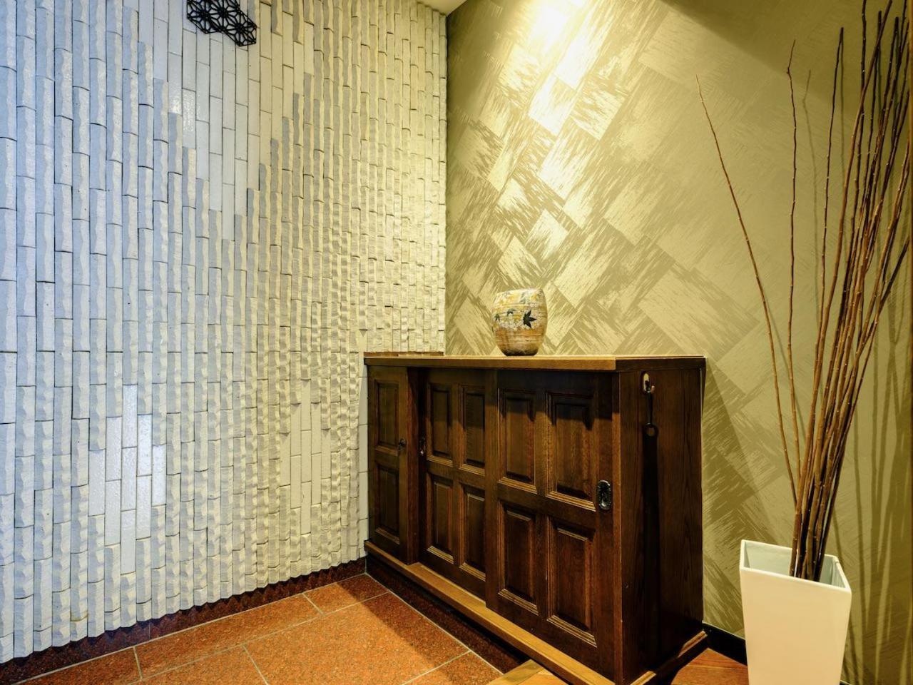 Hotel Home n Lounge - Image 1