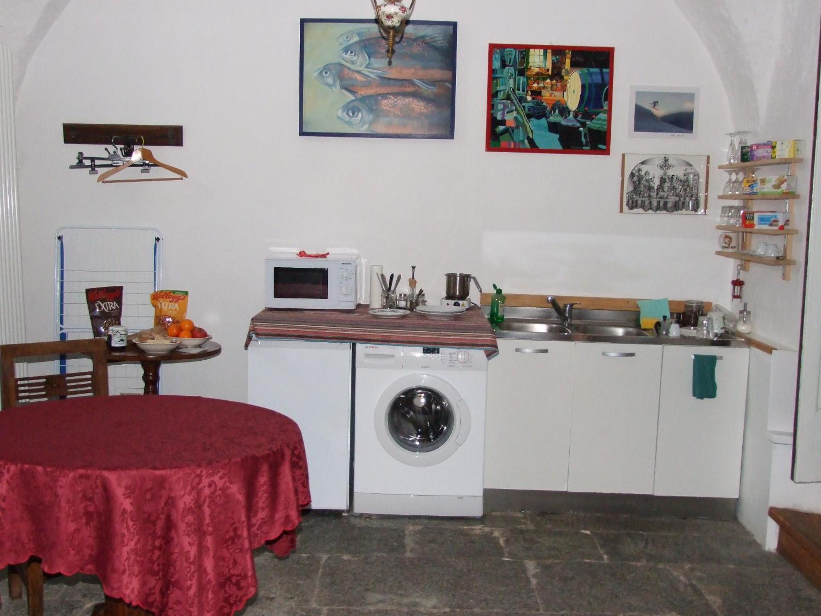Photo 33