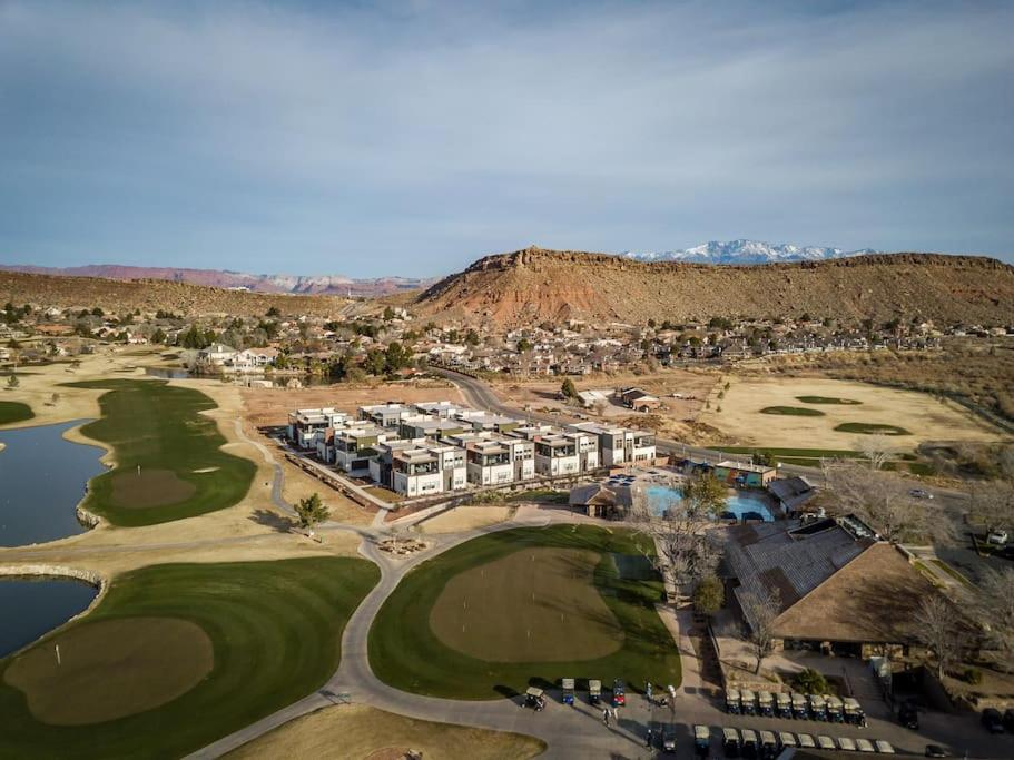 Resort Villa 1 LOWER LEVEL! YEAR ROUND HEATED POOL AND HOT TUB DOG FRIENDLY view 4