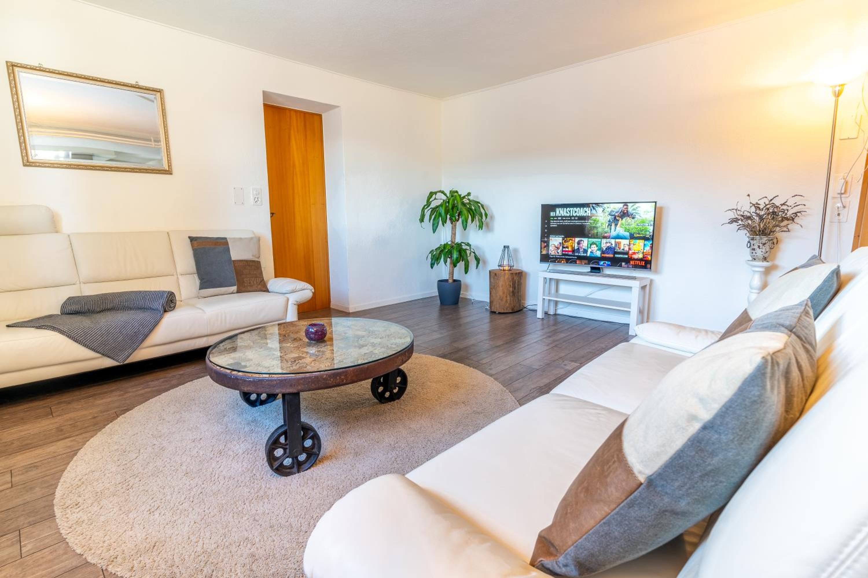 Charmantes Apartment mit grossem Garten .Kids4free. view 4