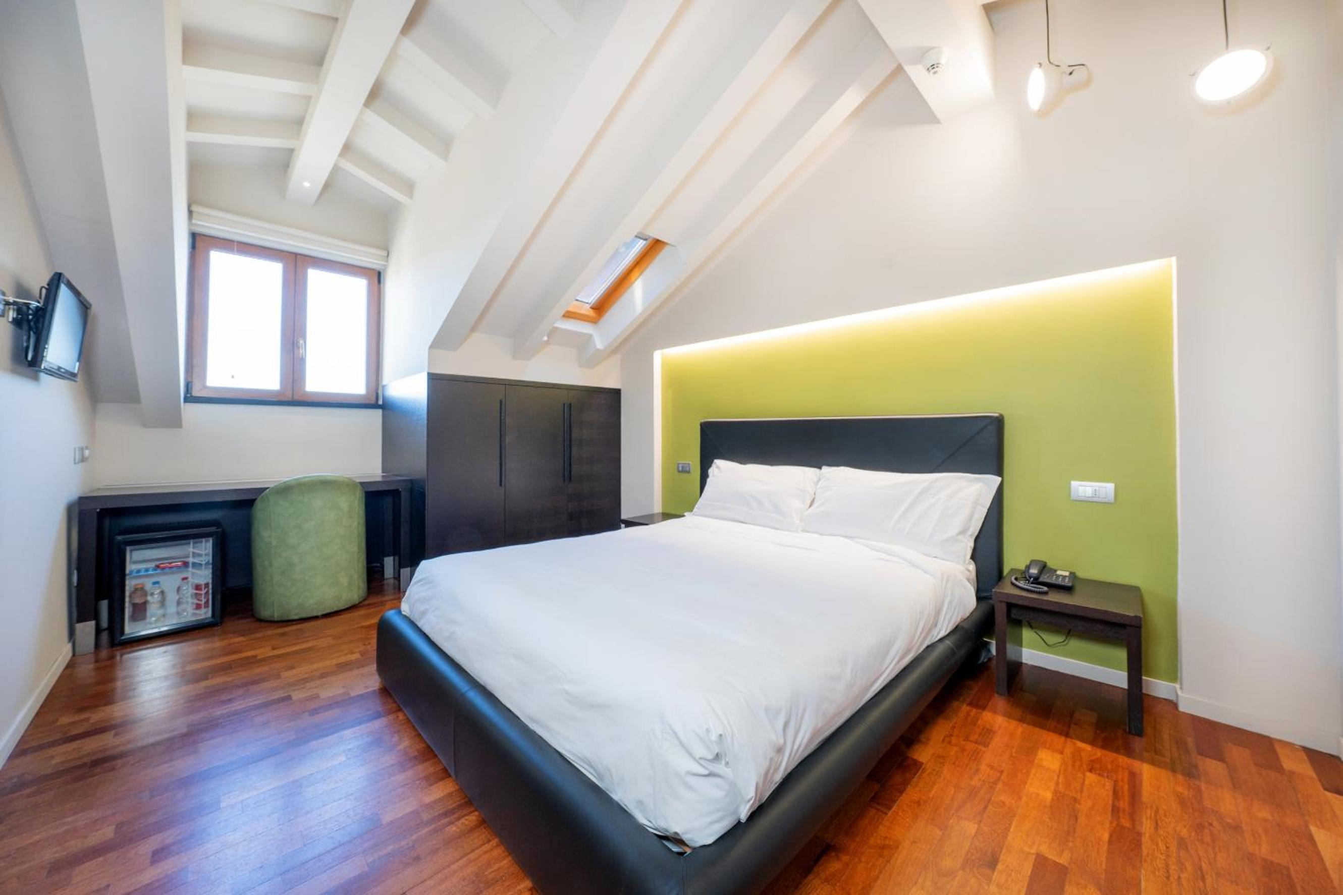 SIRIOHotel en Dormelletto — hotel room