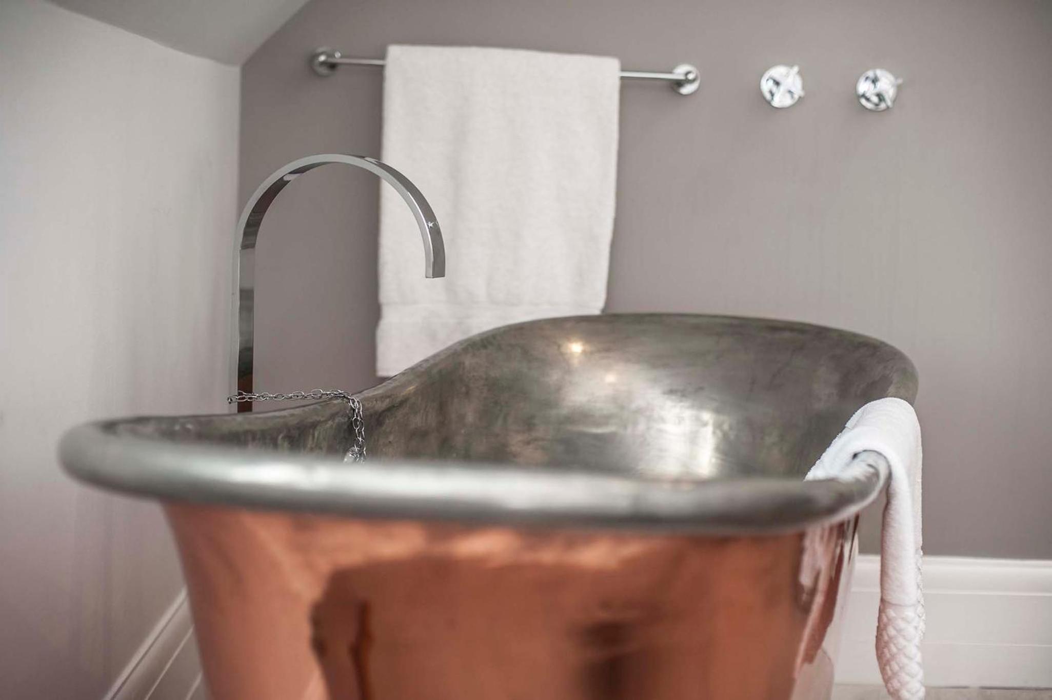 Holm House - Stylish Coastal Suites - HEDD Spa - Silures Bar & Restaurant, photo 35