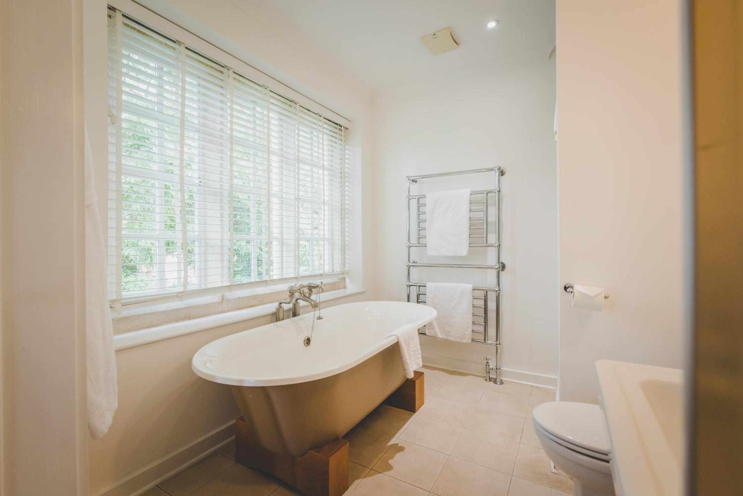 Holm House - Stylish Coastal Suites - HEDD Spa - Silures Bar & Restaurant, photo 54