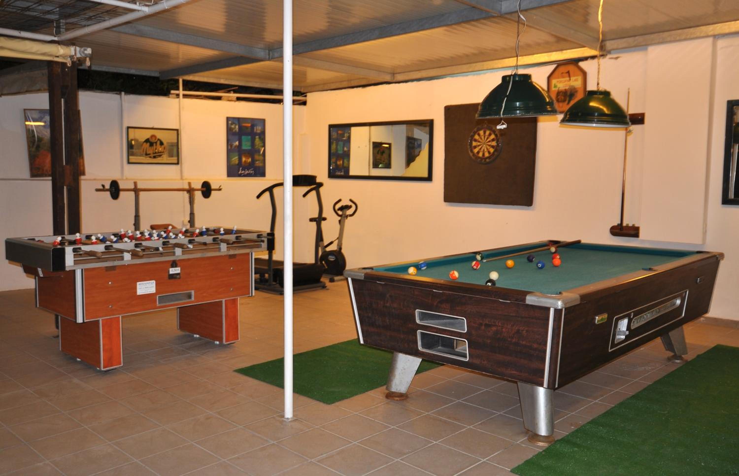 Santorini Camping & Hostel