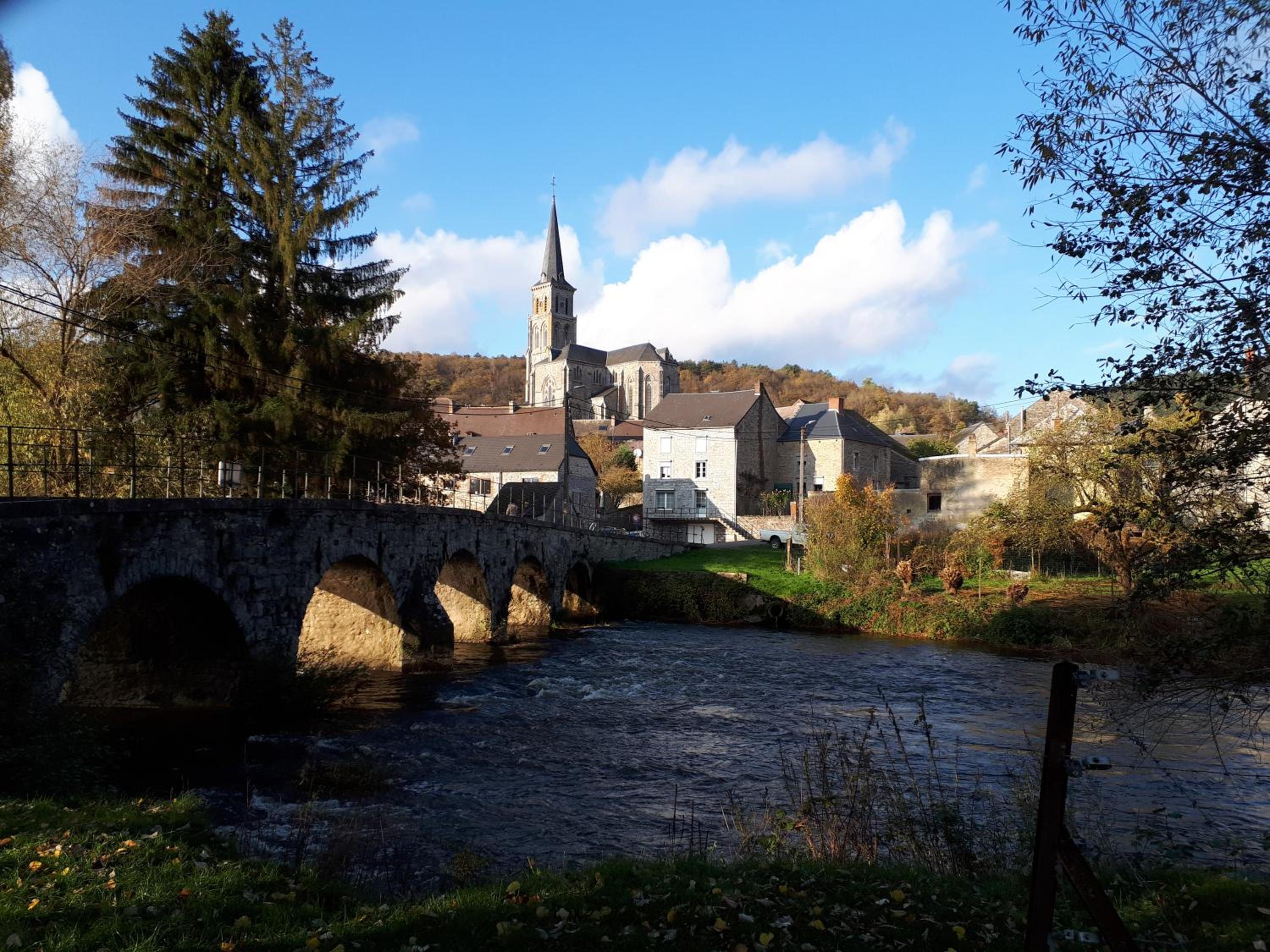 O'Noire, Viroinval Treignes
