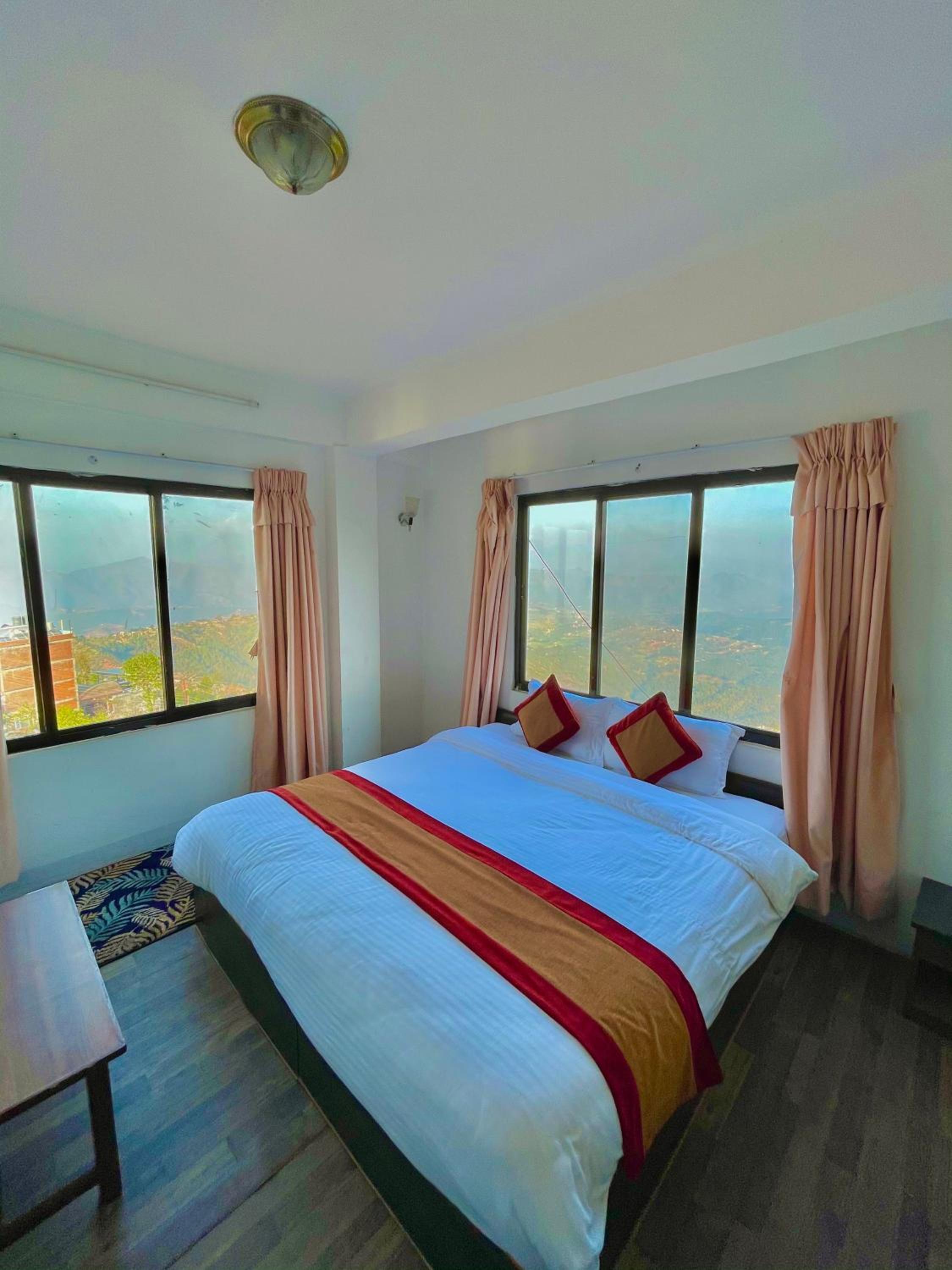 Sojourn Himalaya Resort Dhulikhel view 5