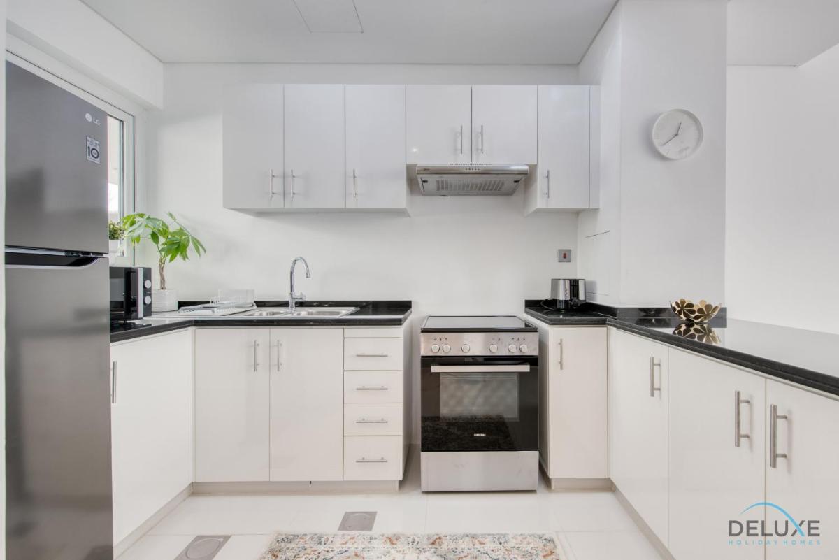 Affluent 3BR Townhouse at DAMAC Hills 2, Dubailand by Deluxe Holiday Homes