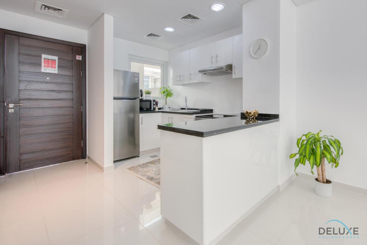 Affluent 3BR Townhouse at DAMAC Hills 2, Dubailand by Deluxe Holiday Homes
