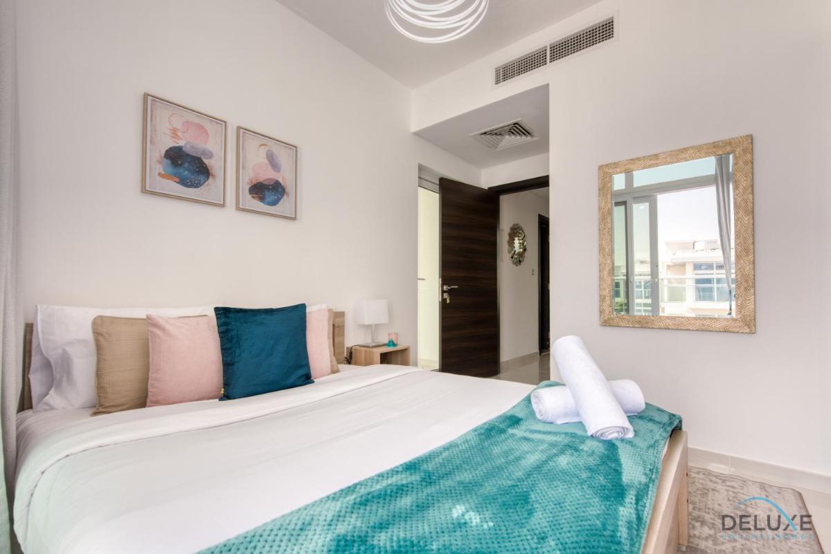 Affluent 3BR Townhouse at DAMAC Hills 2, Dubailand by Deluxe Holiday Homes