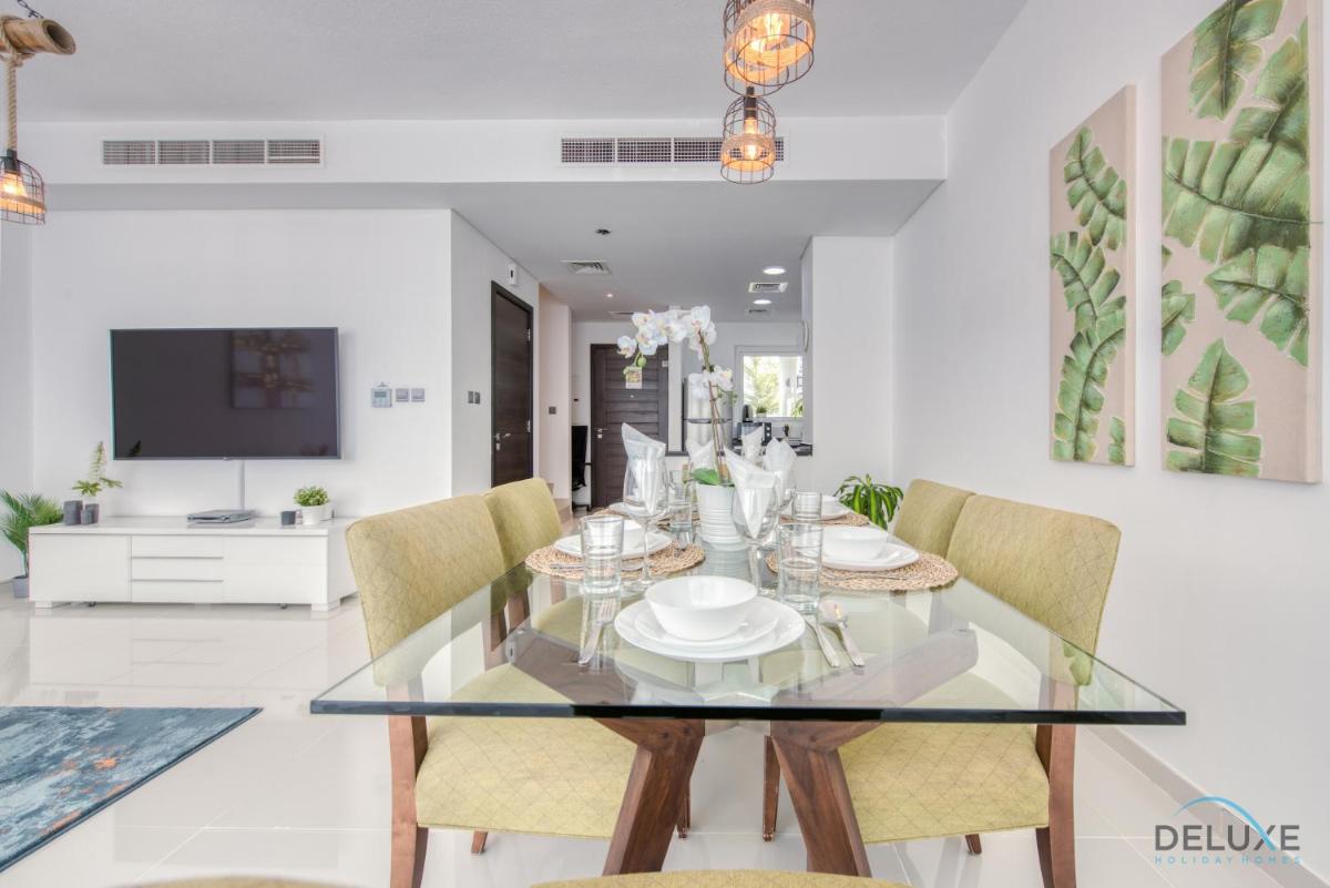 Affluent 3BR Townhouse at DAMAC Hills 2, Dubailand by Deluxe Holiday Homes