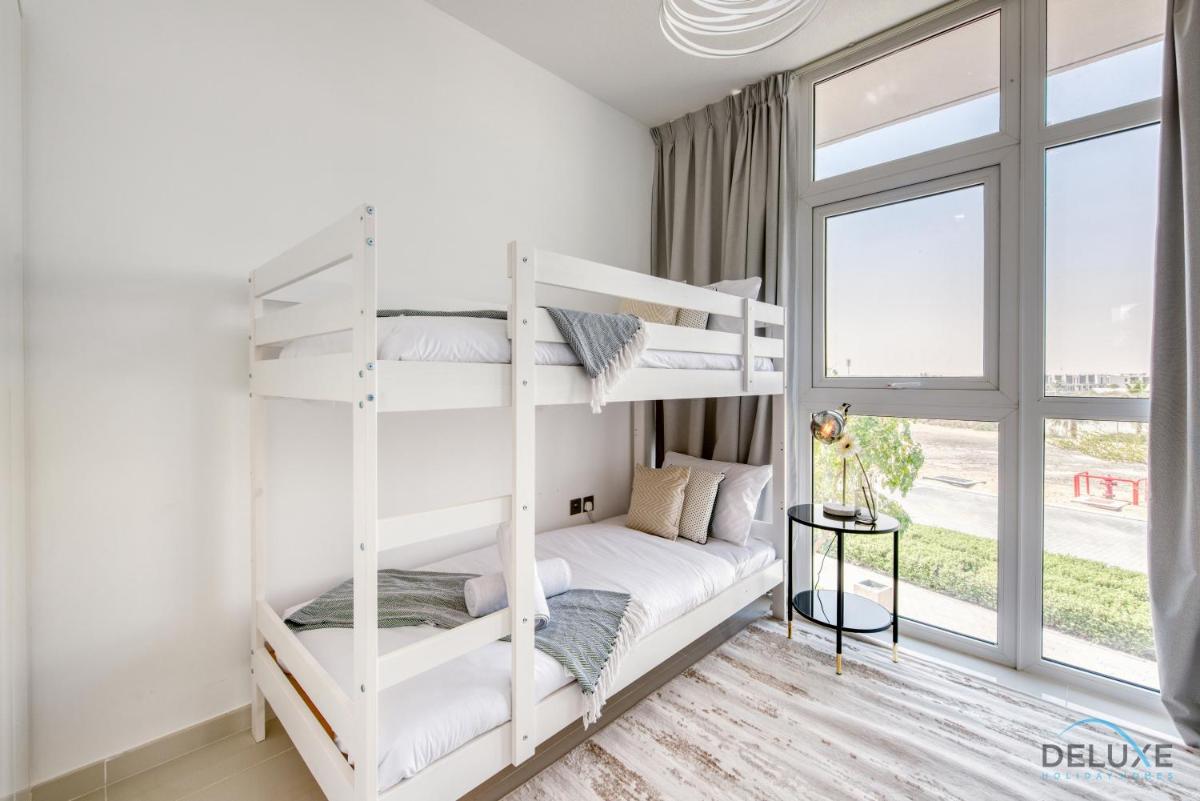 Affluent 3BR Townhouse at DAMAC Hills 2, Dubailand by Deluxe Holiday Homes