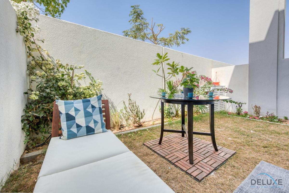Affluent 3BR Townhouse at DAMAC Hills 2, Dubailand by Deluxe Holiday Homes