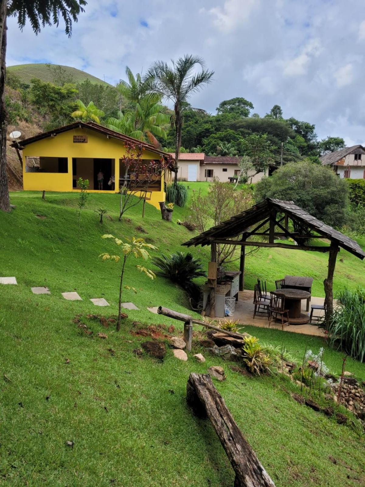 Espaço inteiro: Casa de campo nas montanhas