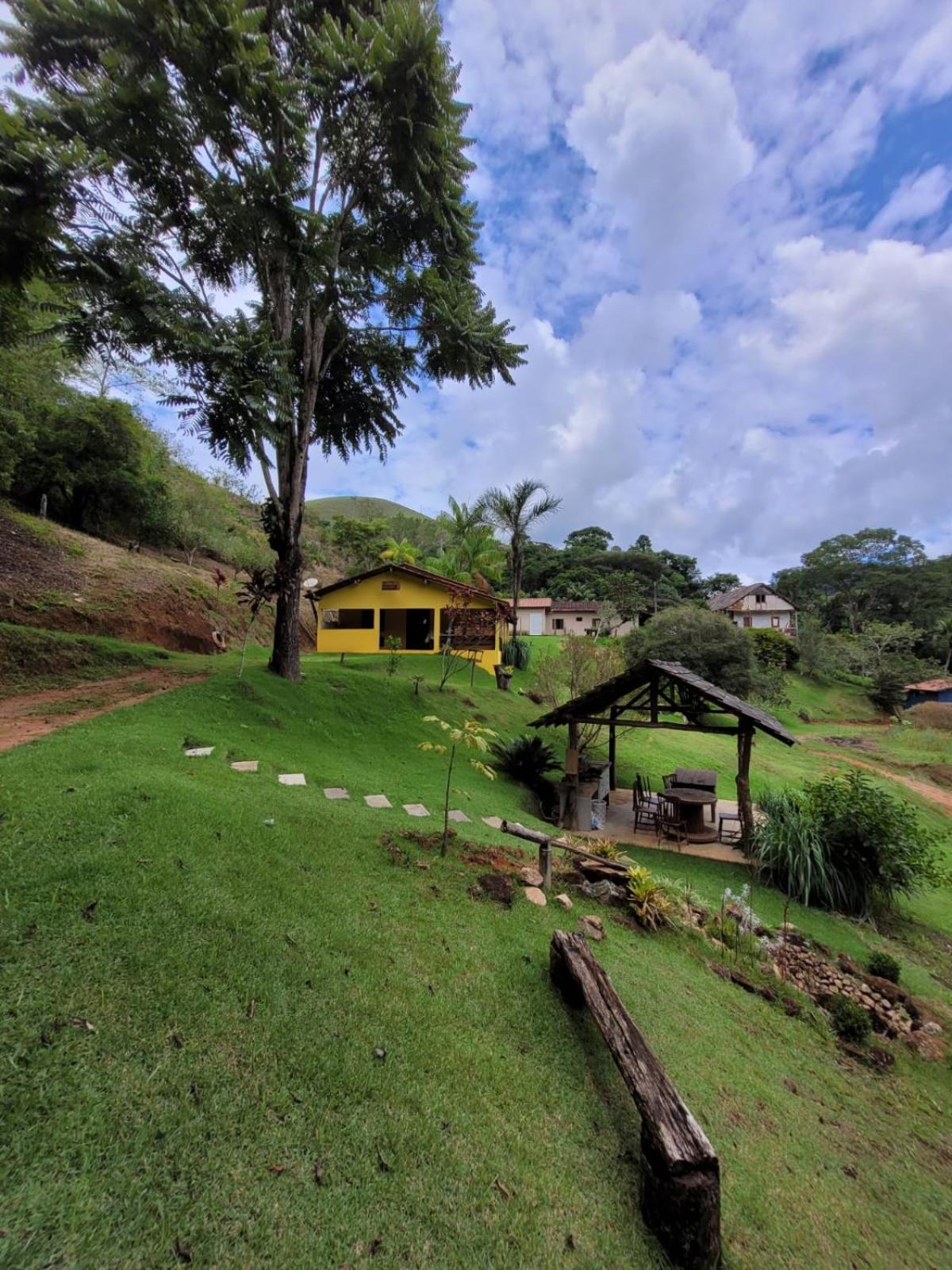 Espaço inteiro: Casa de campo nas montanhas