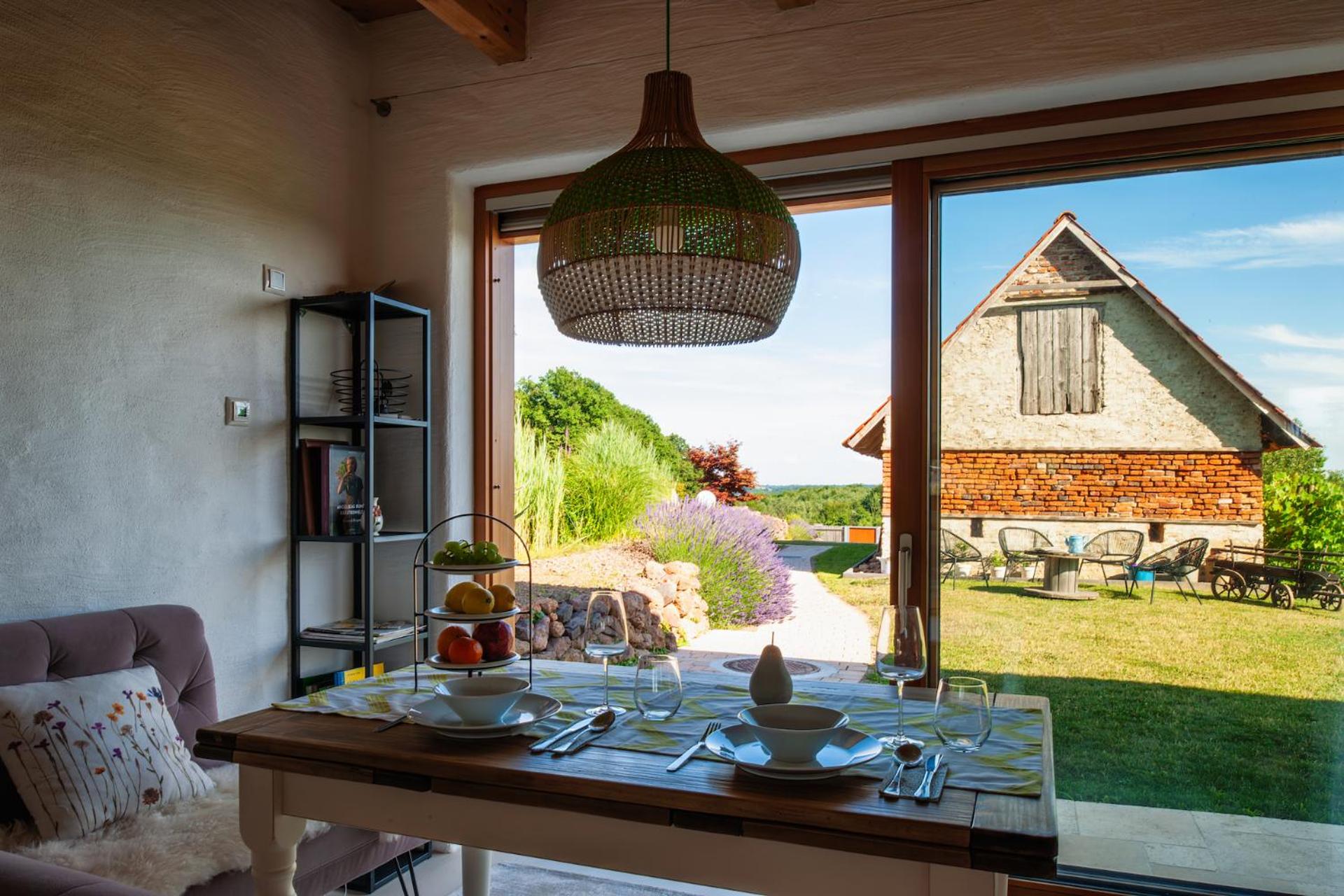 Ferienhaus mit privaten Schwimmteich und Sauna