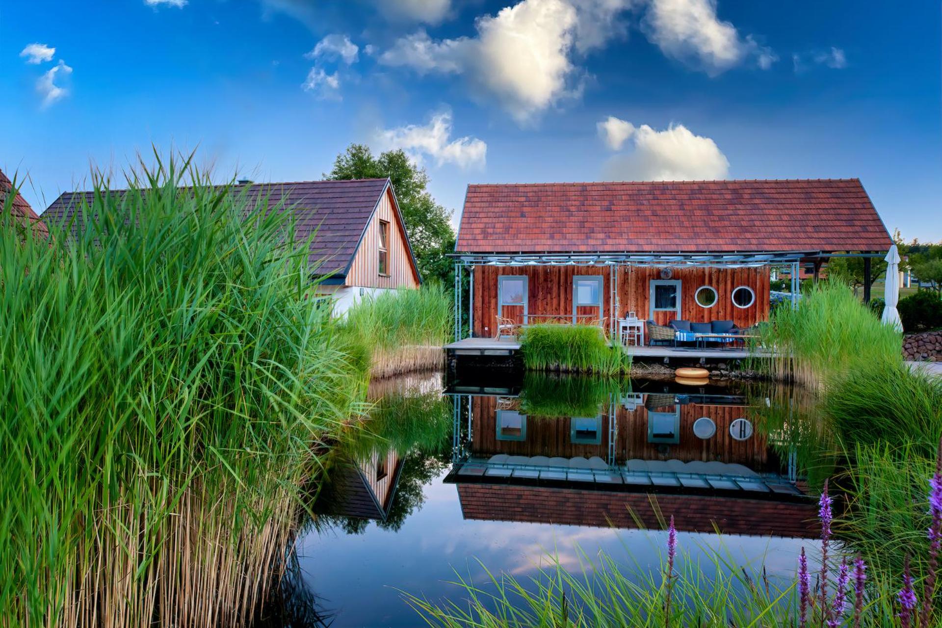 Ferienhaus mit privaten Schwimmteich und Sauna