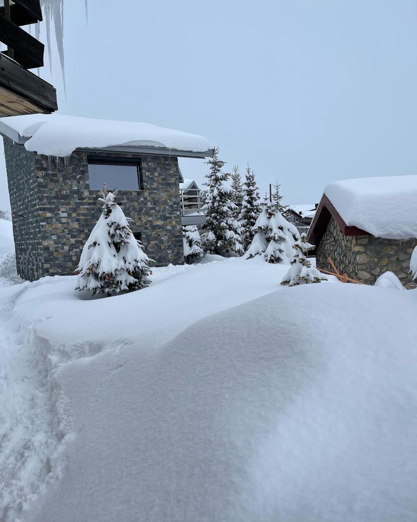 Villa 80 Kodra e Diellit