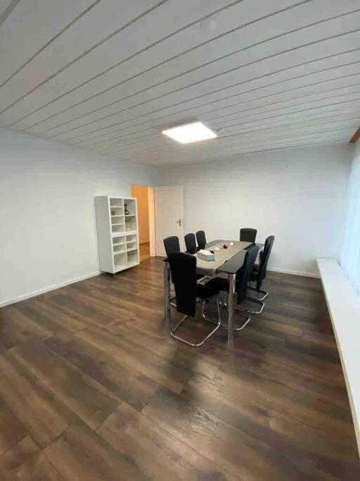 Geräumige Wohnung im Schweizer Vekehrspunkt view 2