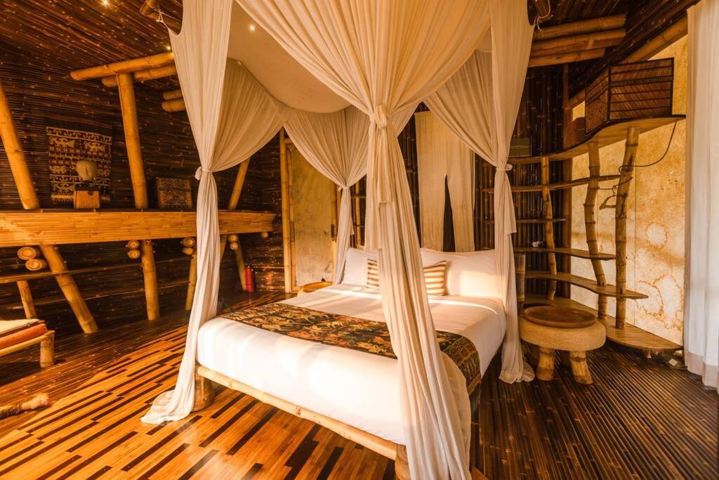 Sharma Springs 5 bds Luxurious Bamboo Mansion Pool view 5