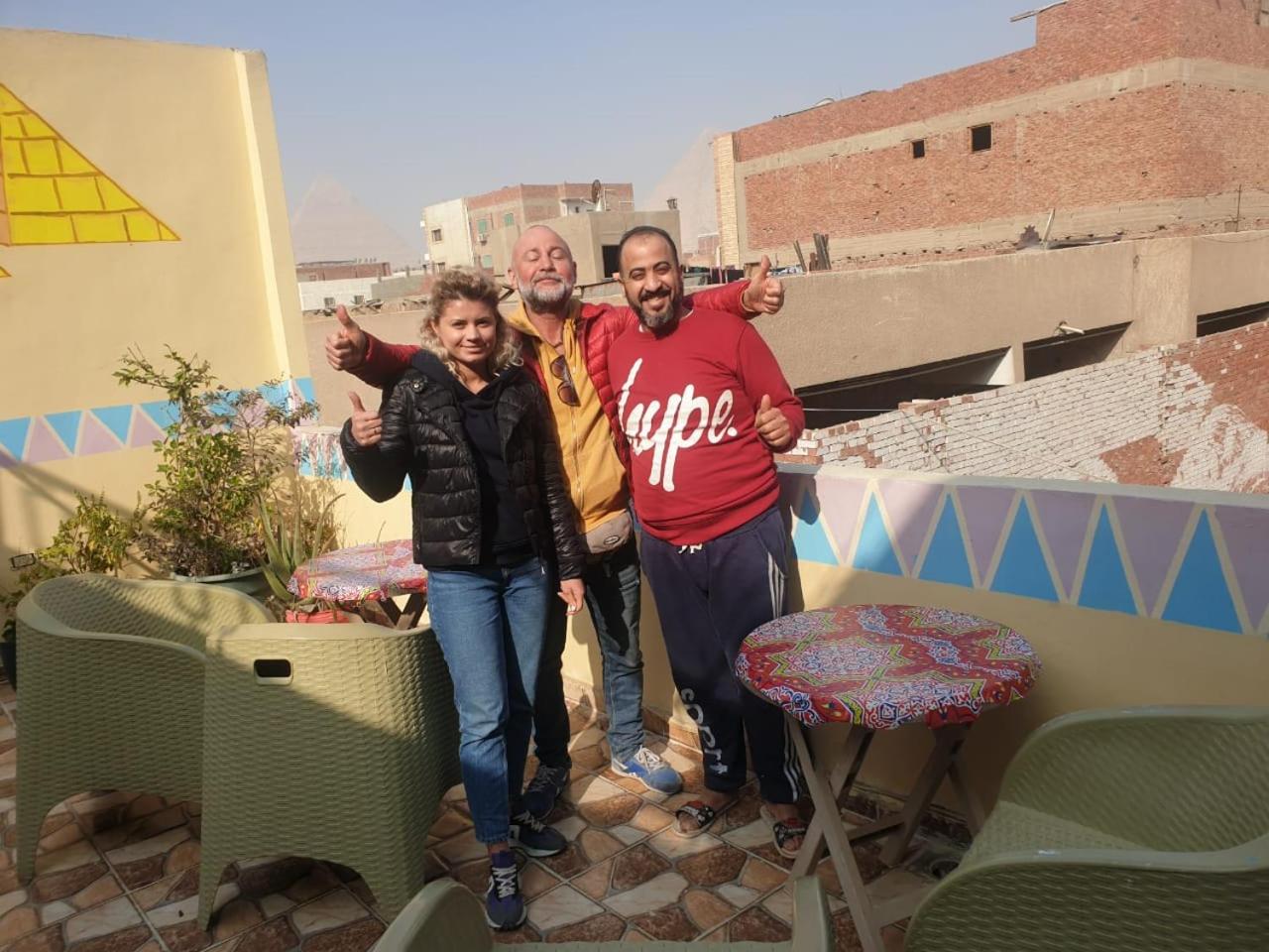 Jana Pyramids view inn