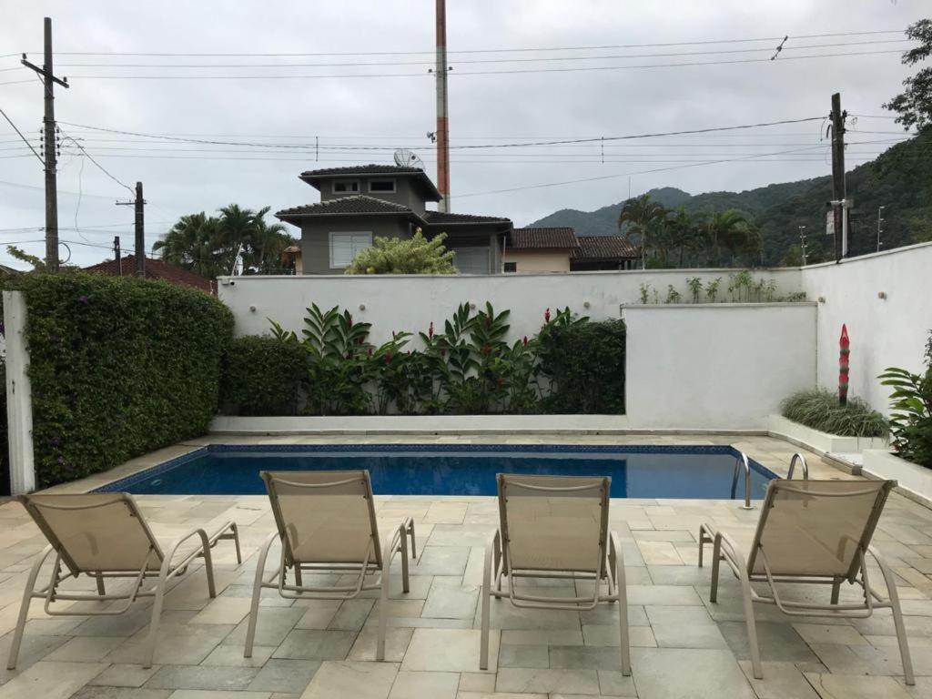 ACONCHEGO EM FAMÍLIA_JUQUEHY