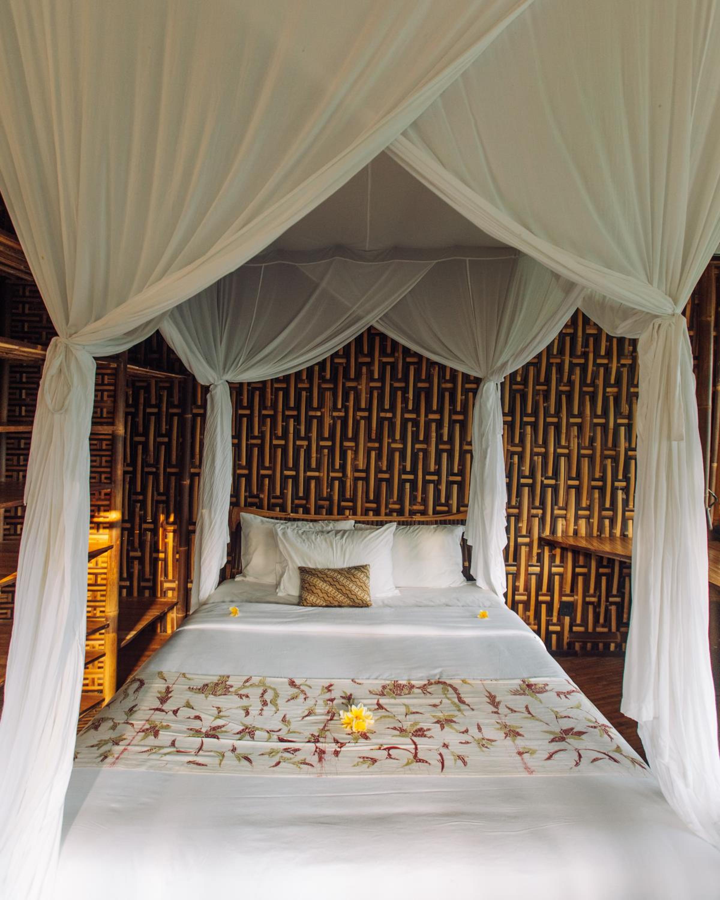 Temple House 3bds Eco Bamboo House Pool River View view 5