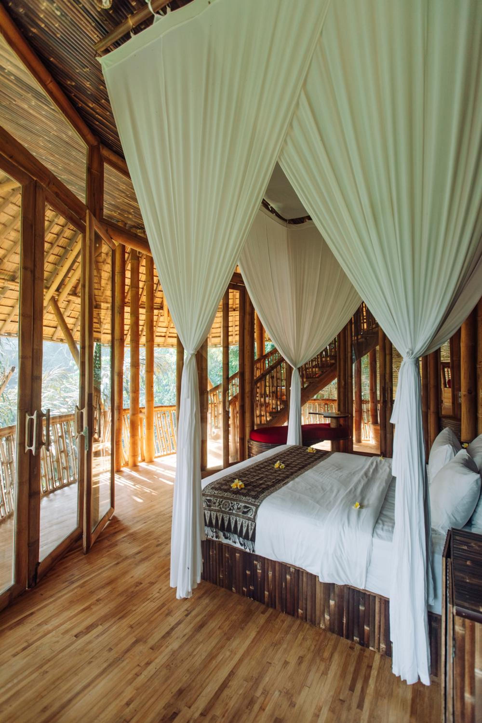 Temple House 3bds Eco Bamboo House Pool River View view 4