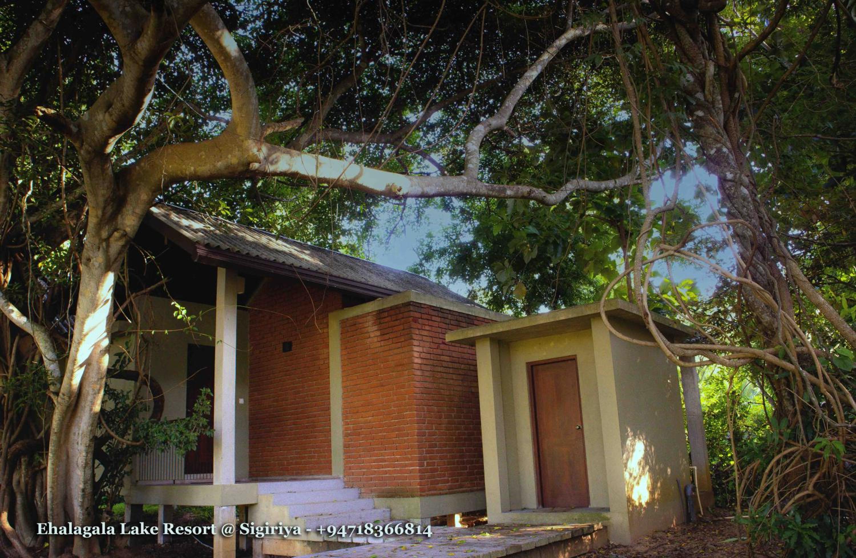 Ehalagala Lake Resort